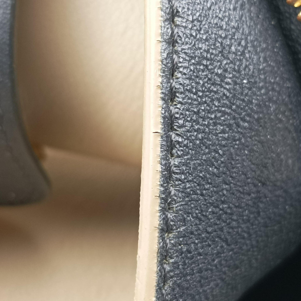 Pre-owned Celine Trapèze Beige×blue×black Leather  shoulderbag | stylenewstar