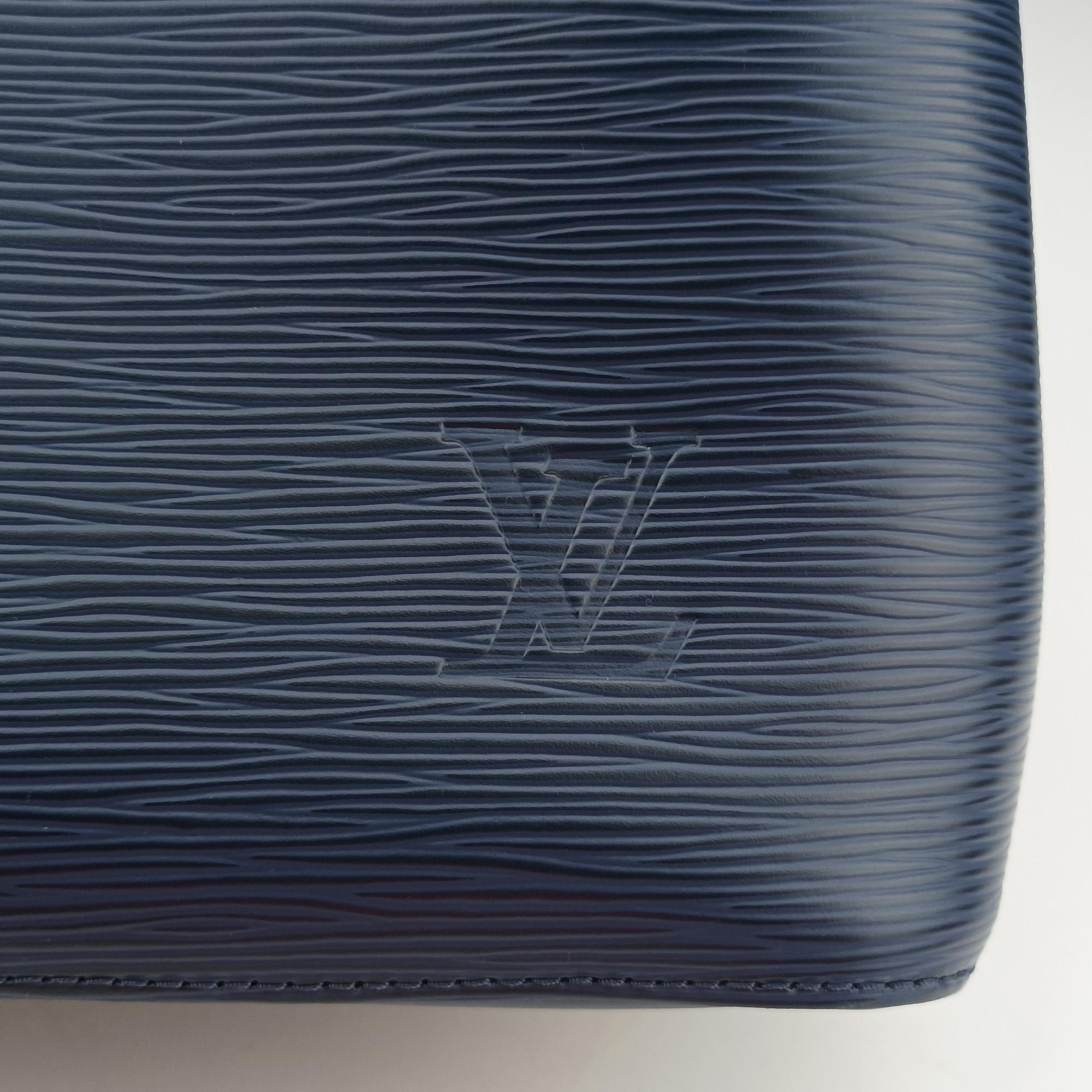 Pre-owned Louis Vuitton NeoNoe INDIGO Epi M54367 shoulderbag | stylenewstar