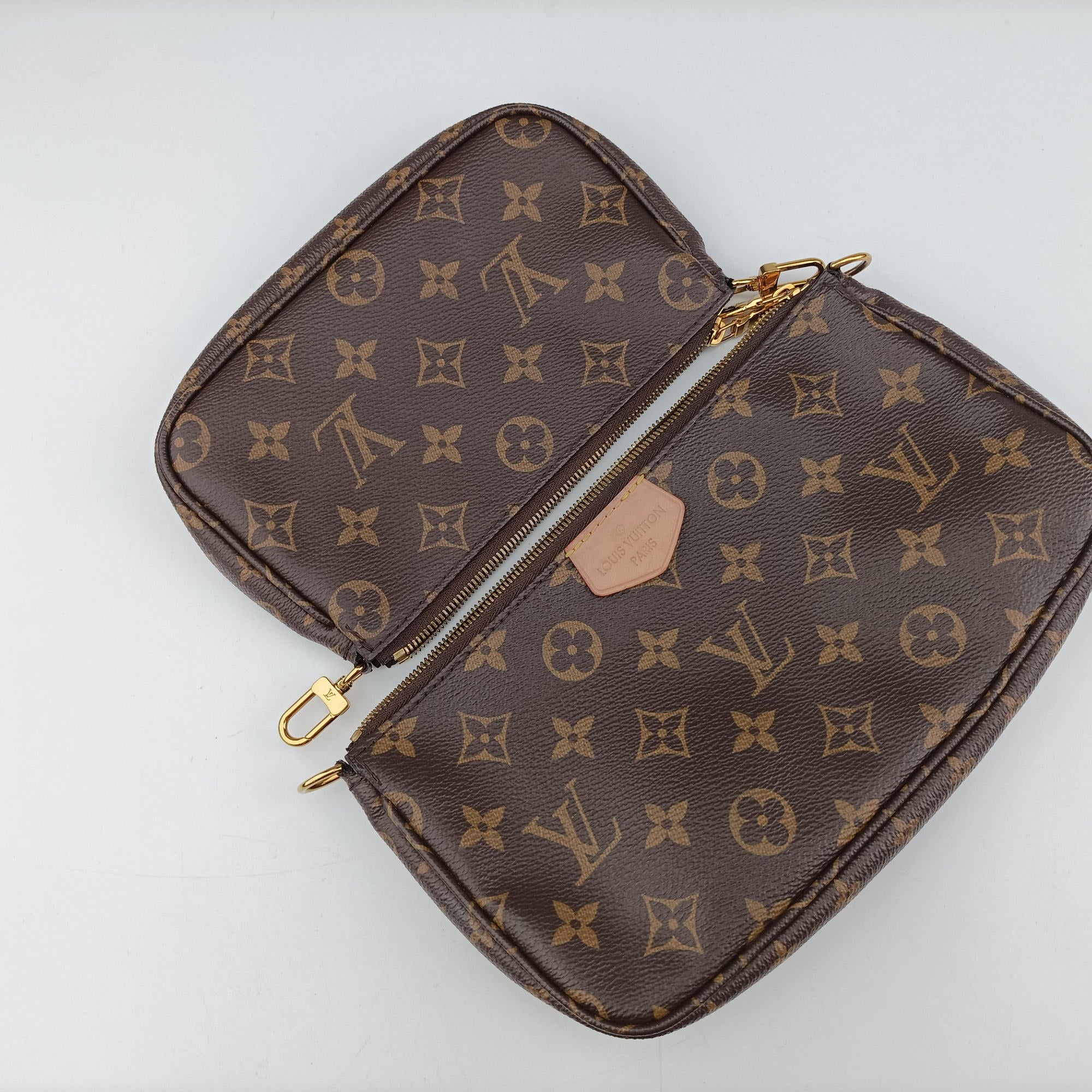 Secondhand Louis Vuitton MULTI POCHETTE ACCESSOIRES MARRON×Khaki Monogram Canvas M44840 shoulderbag | stylenewstar