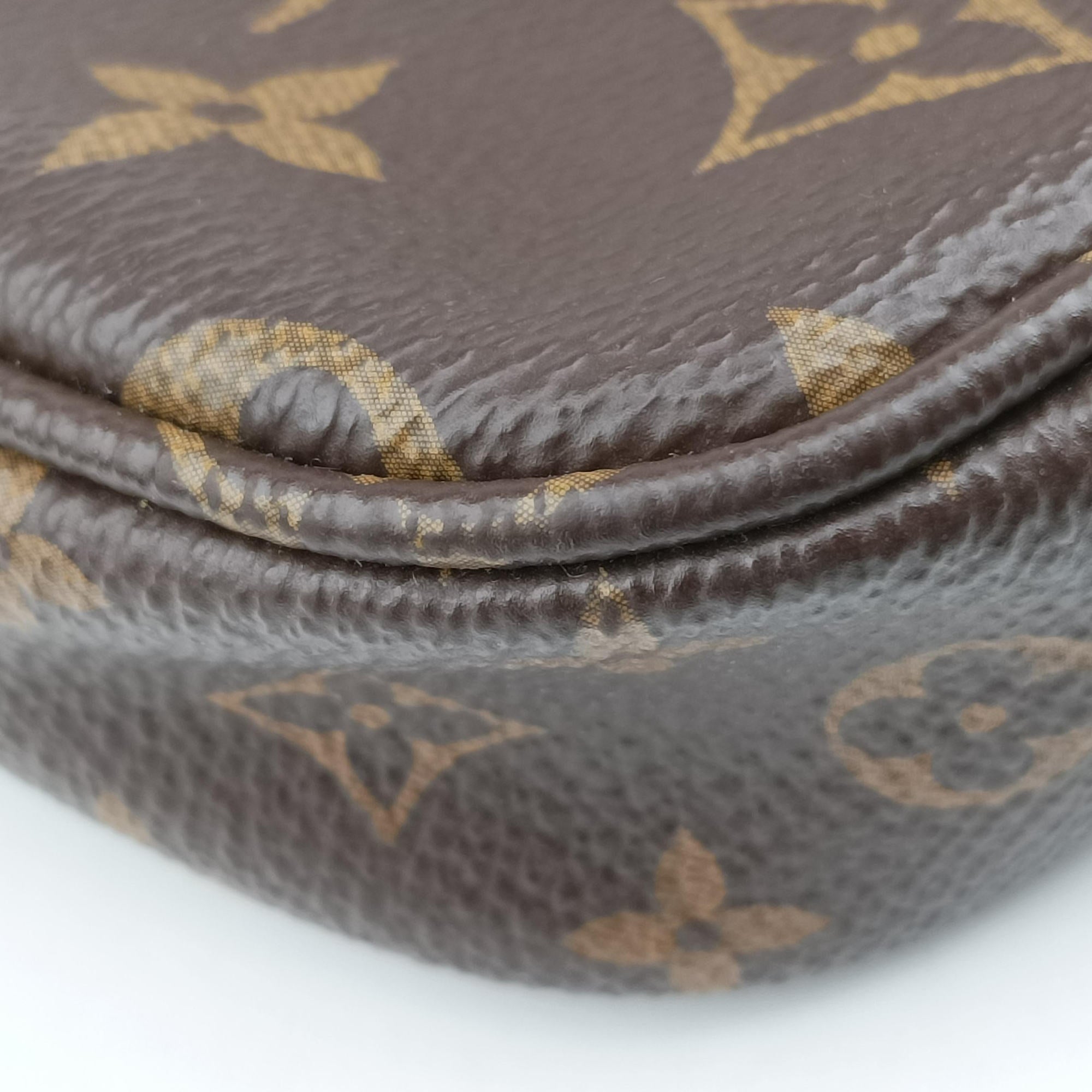 Secondhand Louis Vuitton MULTI POCHETTE ACCESSOIRES MARRON×Khaki Monogram Canvas M44840 shoulderbag | stylenewstar