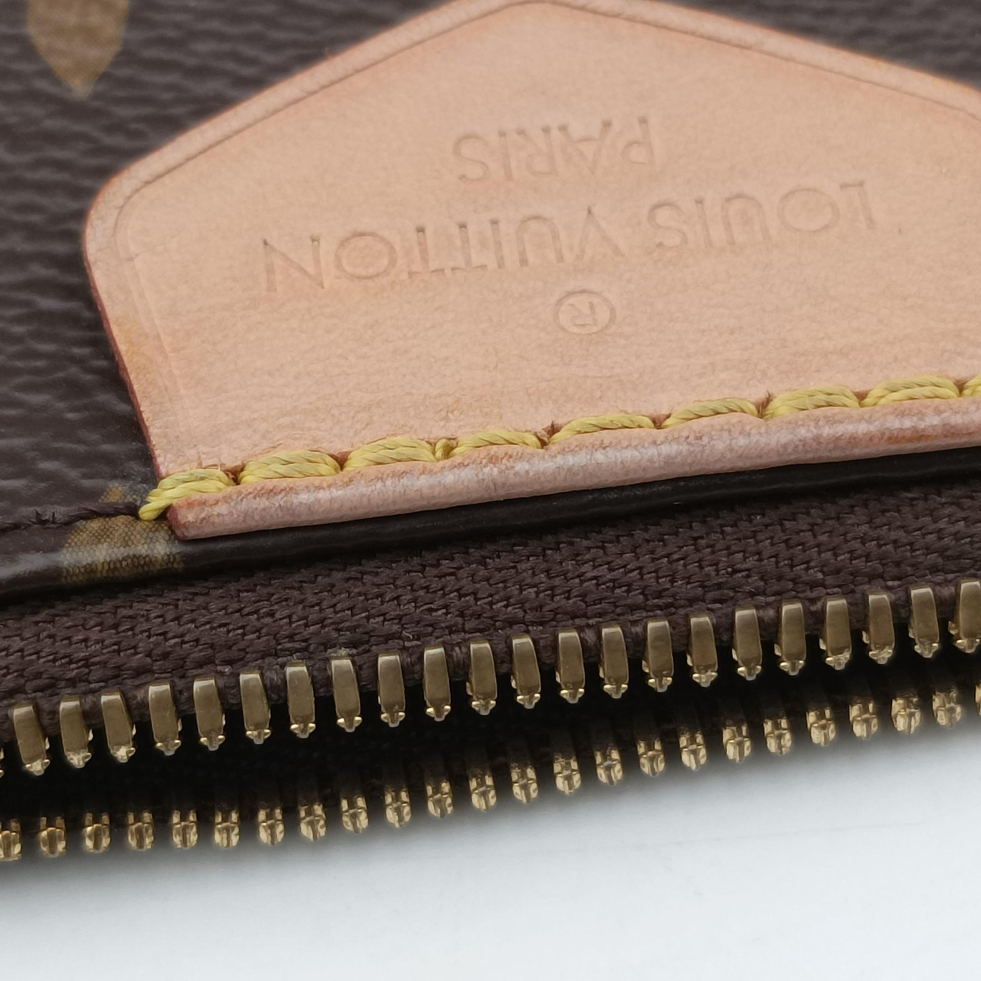 Secondhand Louis Vuitton MULTI POCHETTE ACCESSOIRES MARRON×Khaki Monogram Canvas M44840 shoulderbag | stylenewstar
