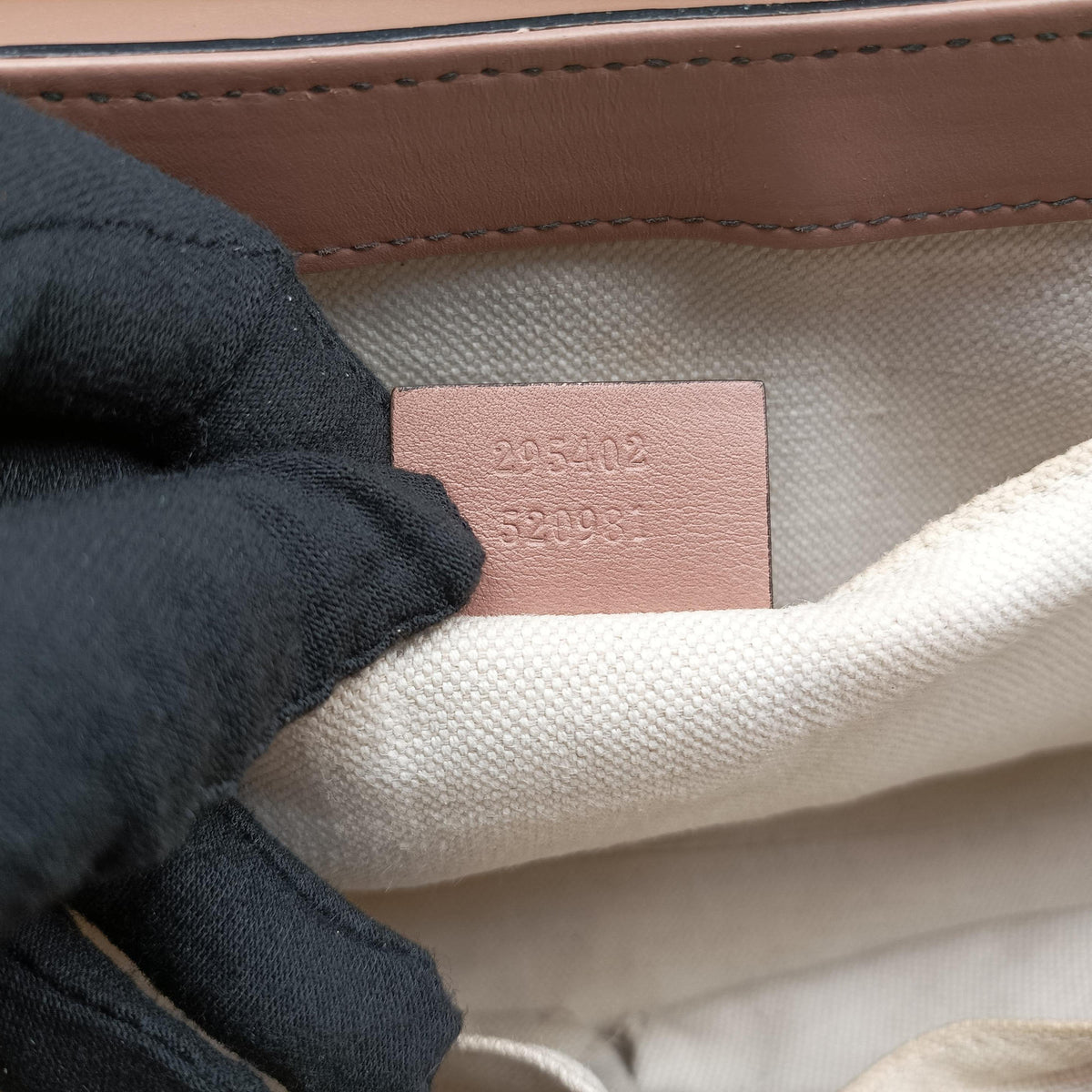 Pre-owned Gucci Emily Beige Leather 295402 shoulderbag | stylenewstar