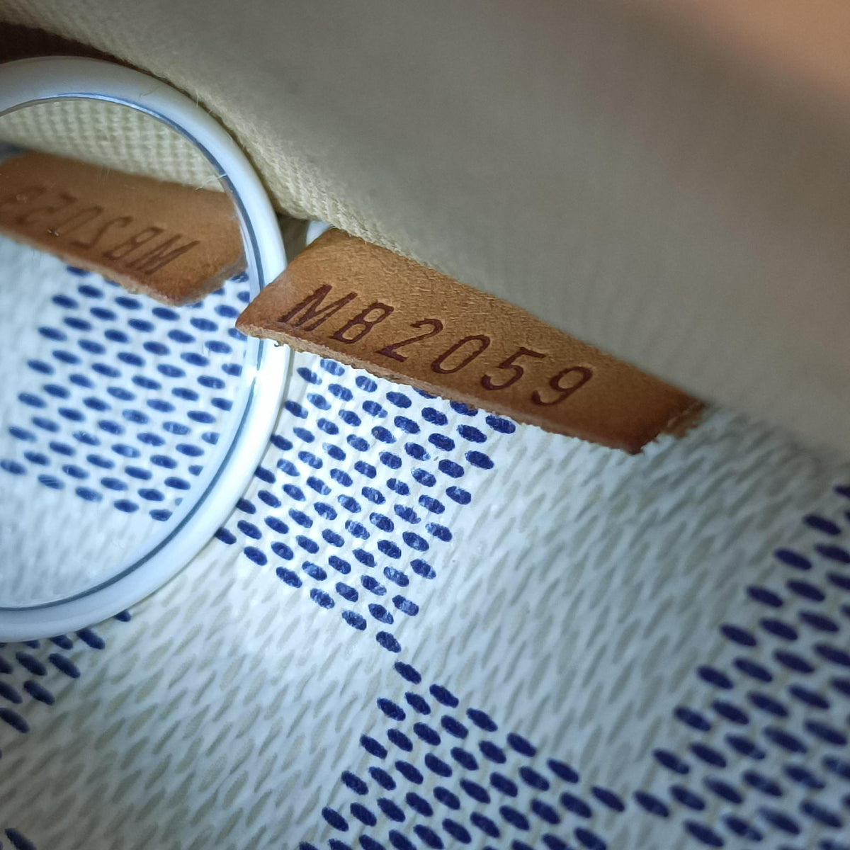 Secondhand Louis Vuitton TOTALLY MM Azur Damier Canvas N51262 handbag | stylenewstar