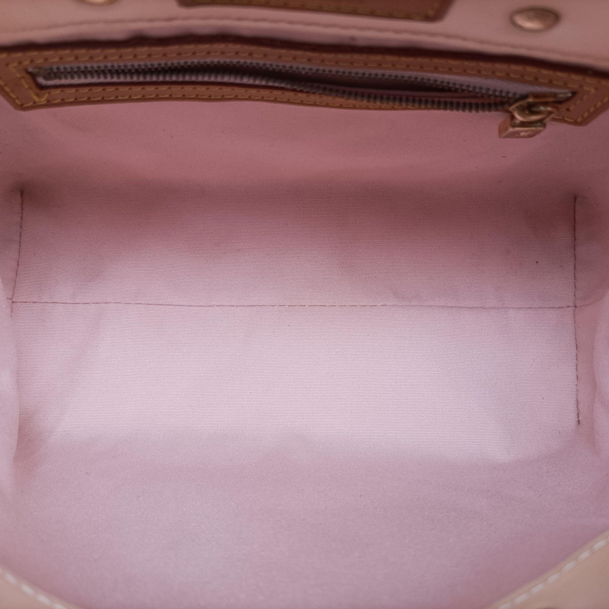 Pre-owned Louis Vuitton Reade PM Beige Vernis M91144 handbag | stylenewstar