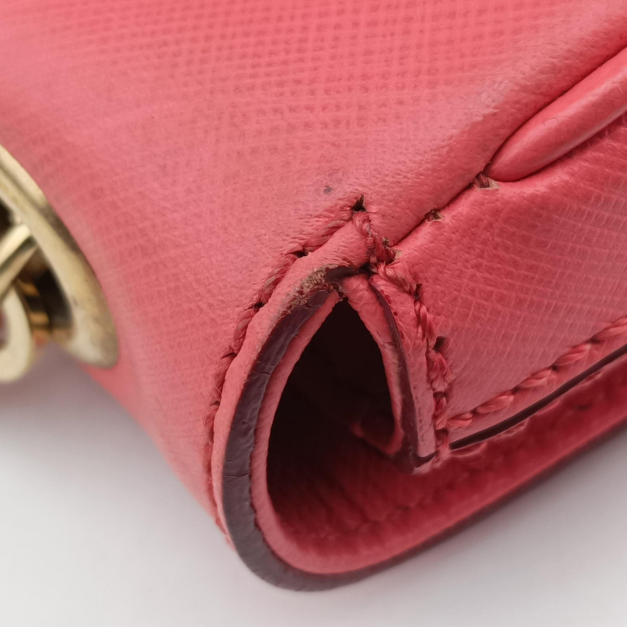 Pre-owned Ferragamo Gancini Pink Leather  shoulderbag | stylenewstar