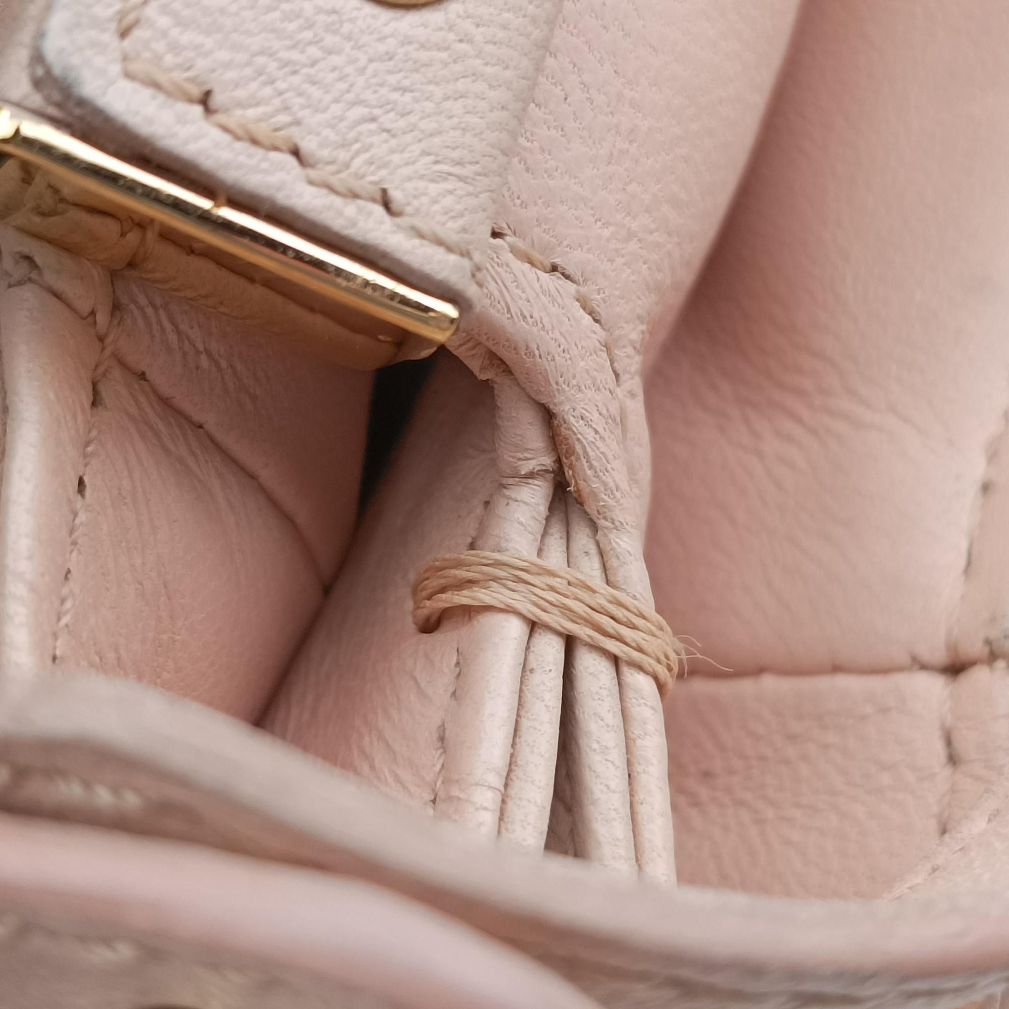Pre-owned Fendi PEEKABOO Pink Leather 8BN244 shoulderbag | stylenewstar