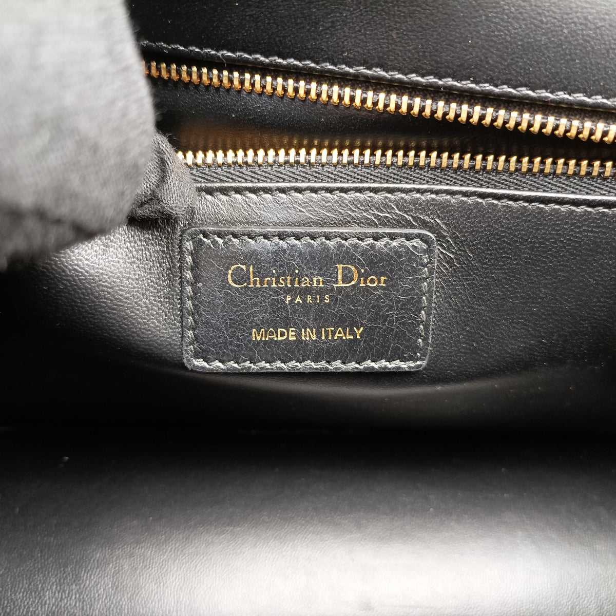 Secondhand Christian Dior 30 Montaigne Black Leather  shoulderbag | stylenewstar