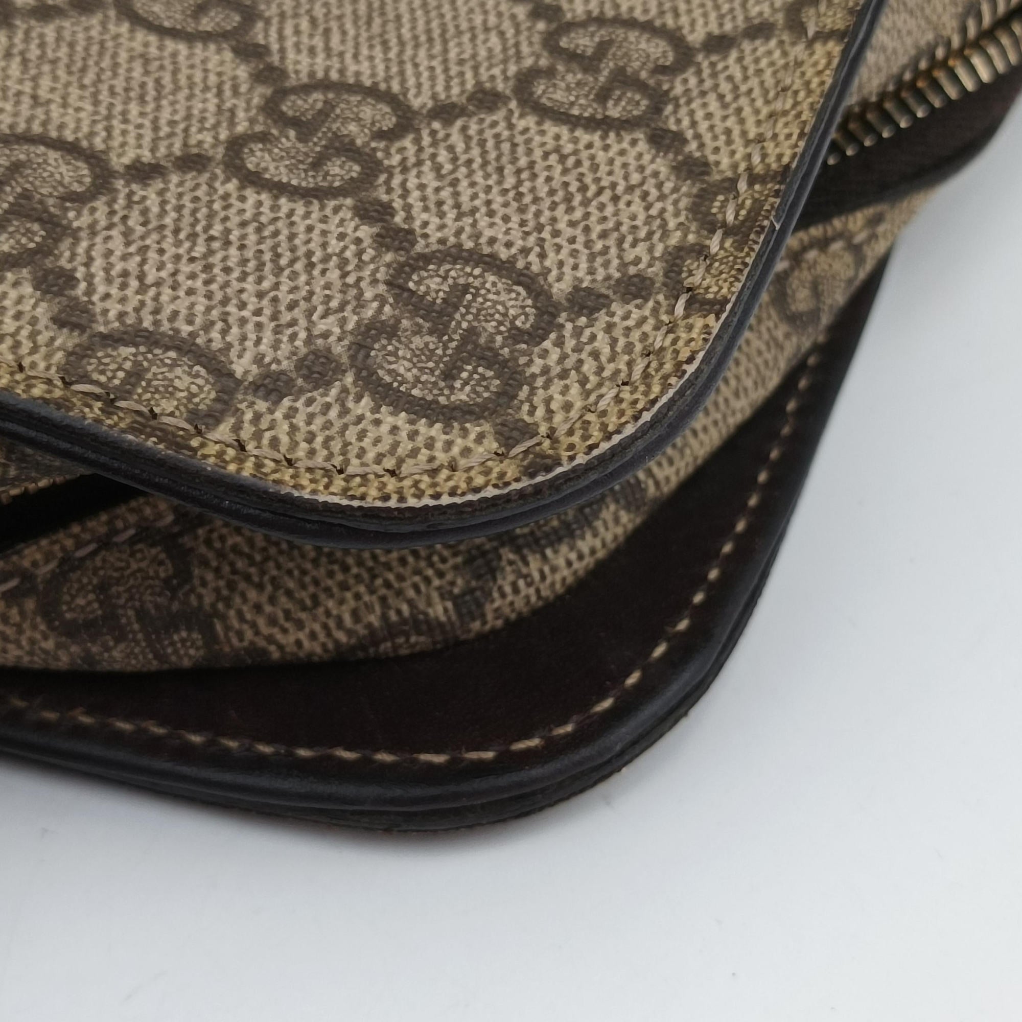 Pre-owned Gucci GG Supreme Beige x Brown PVC coated canvas 201755 clutchbag | stylenewstar