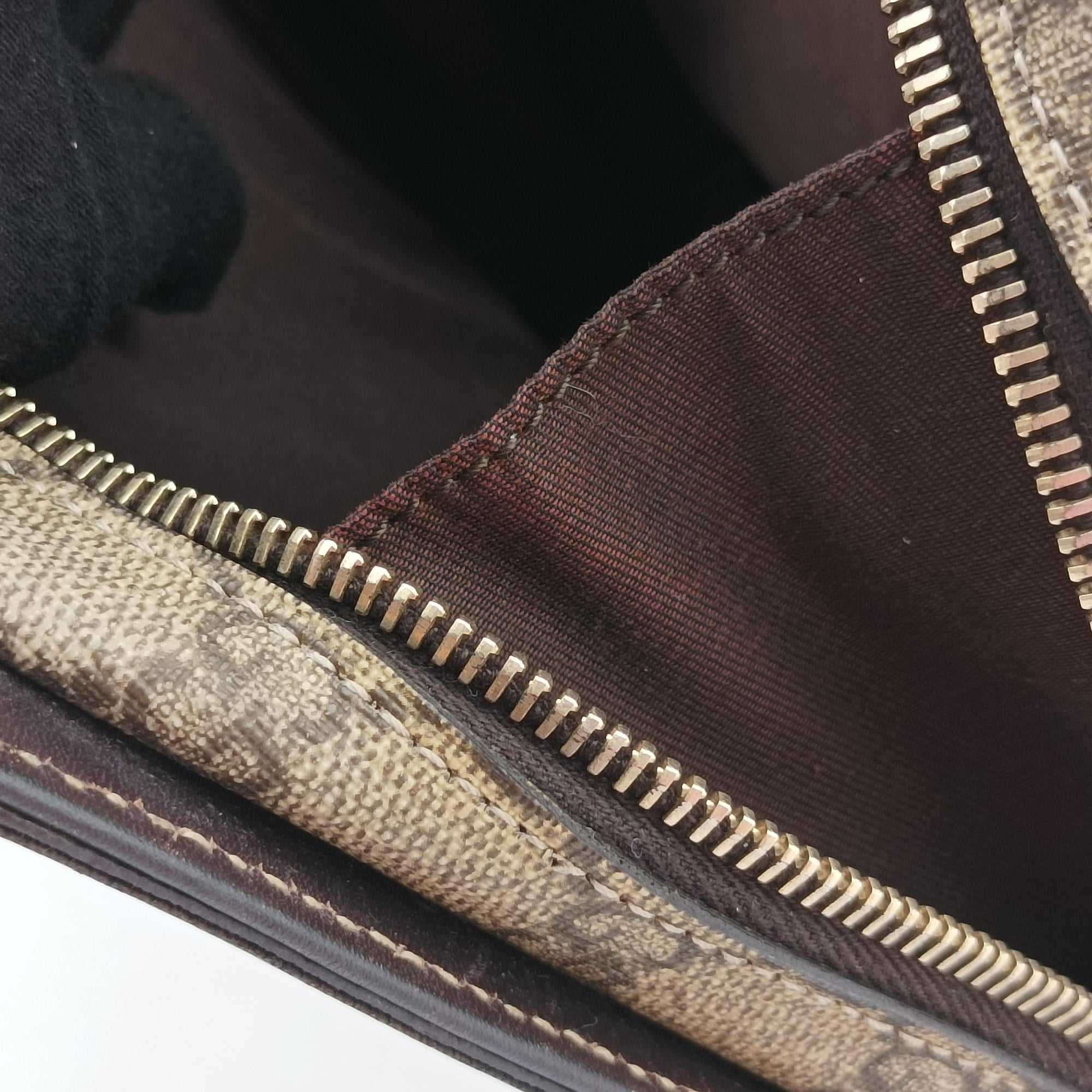 Pre-owned Gucci GG Supreme Beige x Brown PVC coated canvas 201755 clutchbag | stylenewstar