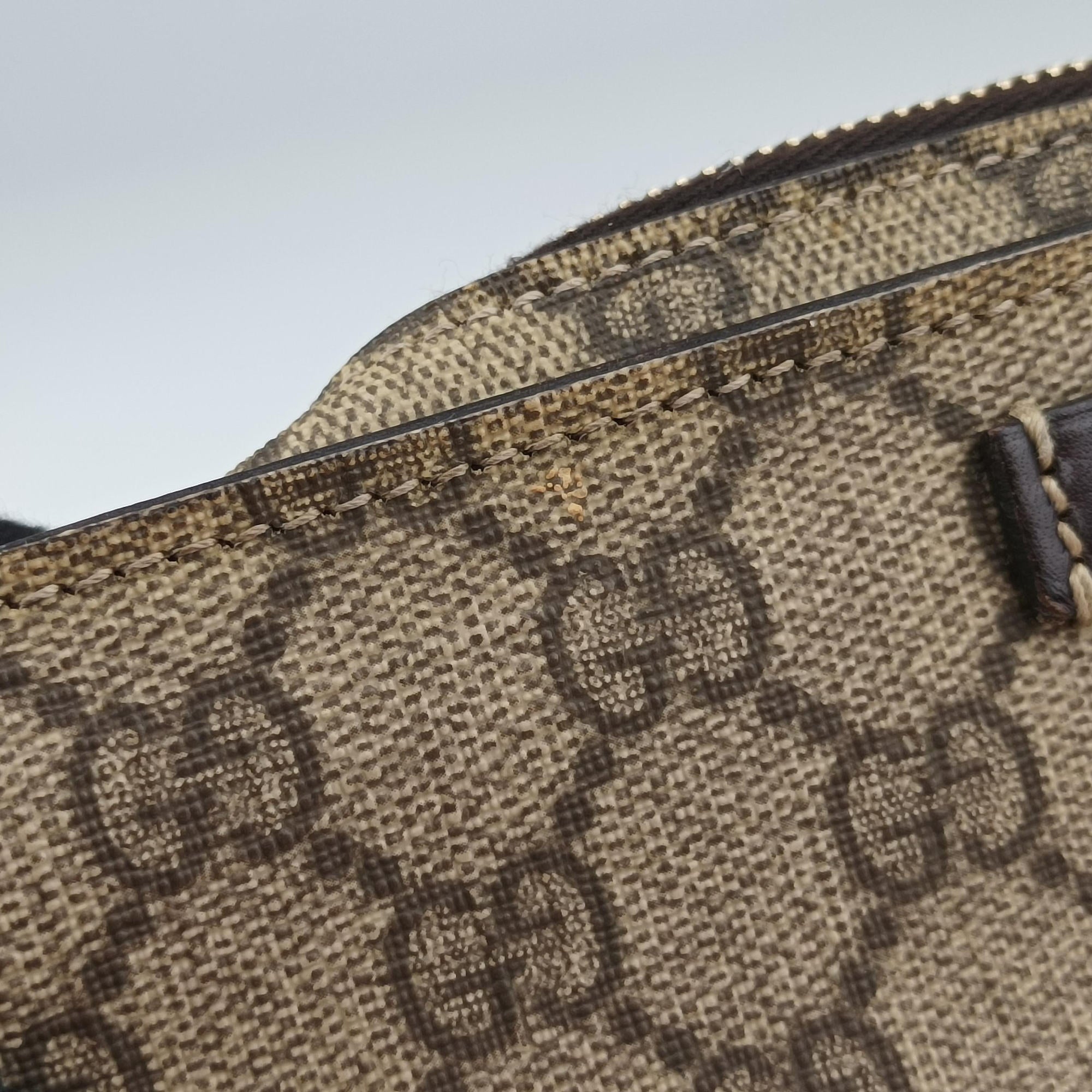 Pre-owned Gucci GG Supreme Beige x Brown PVC coated canvas 201755 clutchbag | stylenewstar