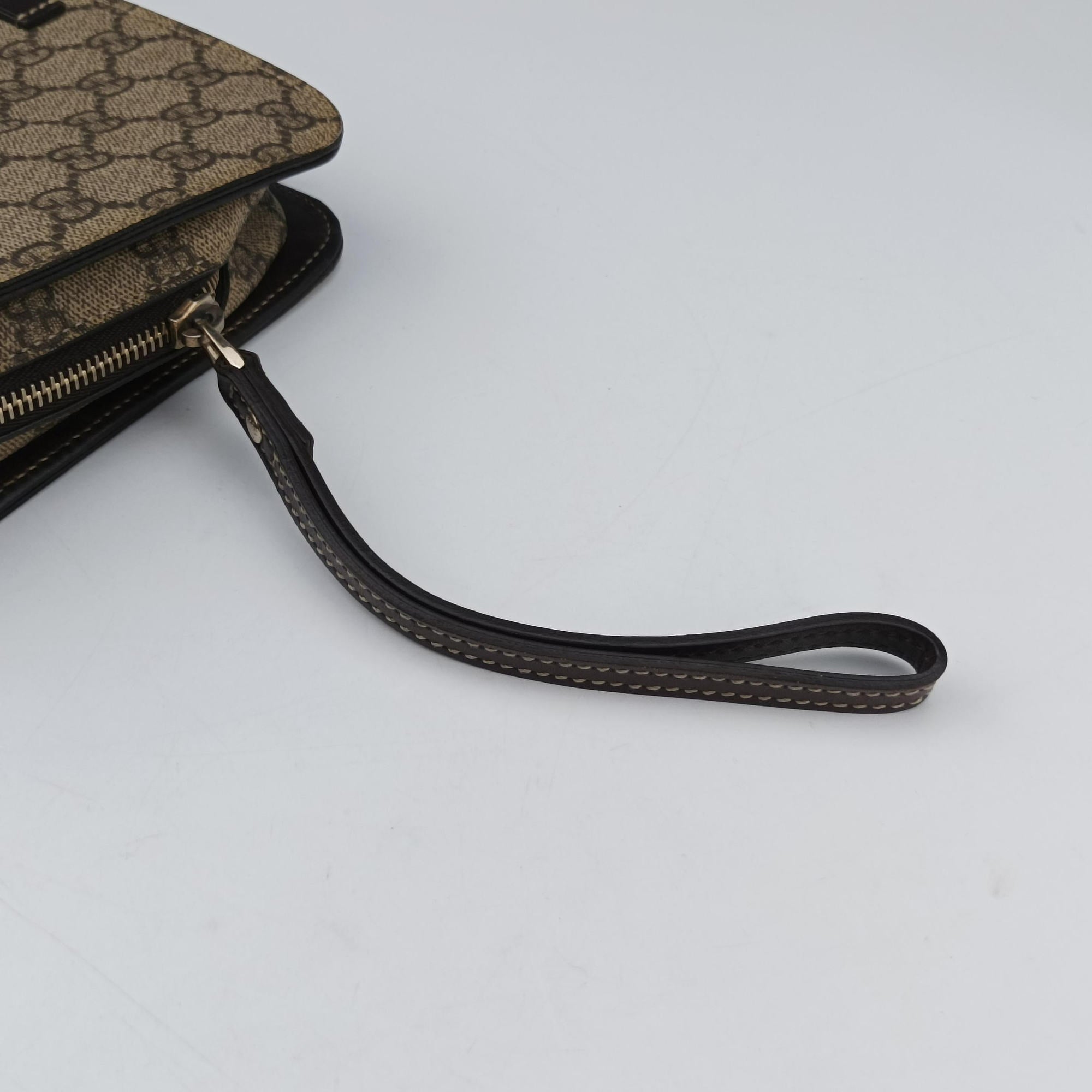 Pre-owned Gucci GG Supreme Beige x Brown PVC coated canvas 201755 clutchbag | stylenewstar