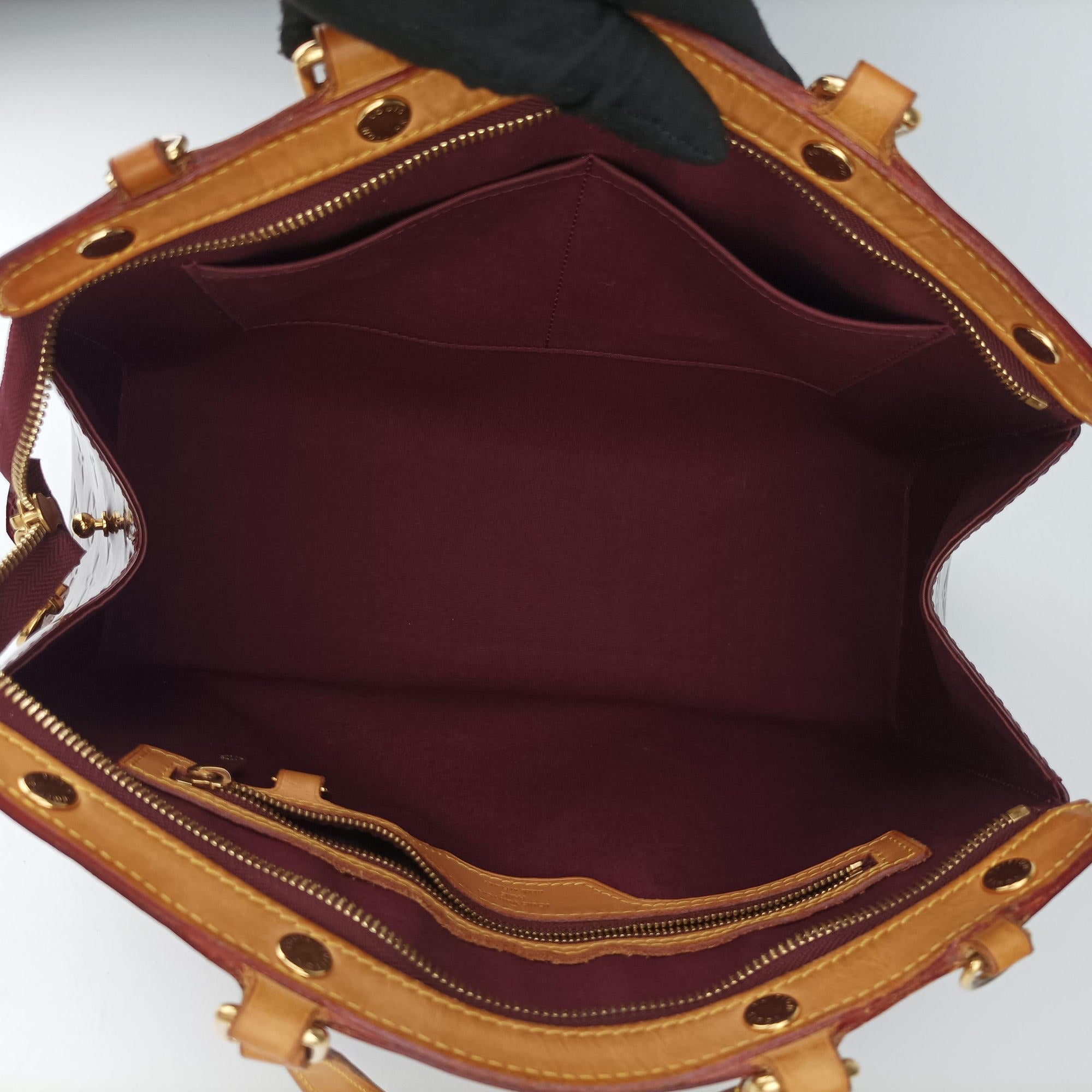 Pre-owned Louis Vuitton Brea MM ROUGE FAUVISTE Vernis M91690 shoulderbag | stylenewstar