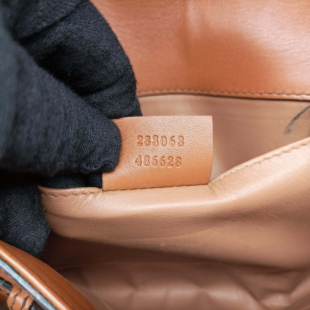 Pre-owned Gucci Emily Camel Leather 283063 shoulderbag | stylenewstar