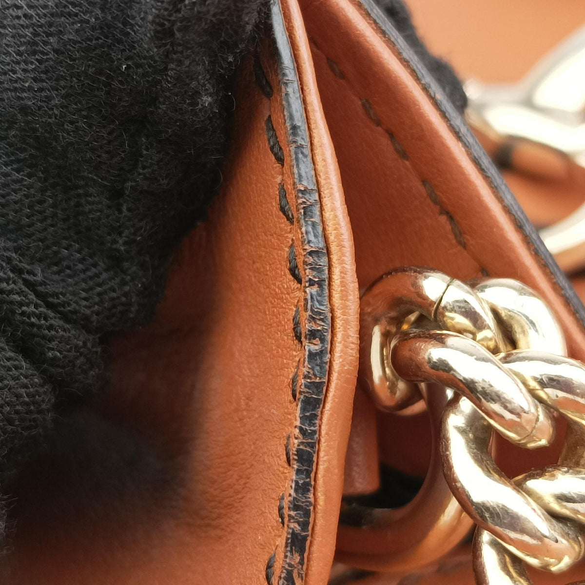 Pre-owned Gucci Emily Camel Leather 283063 shoulderbag | stylenewstar