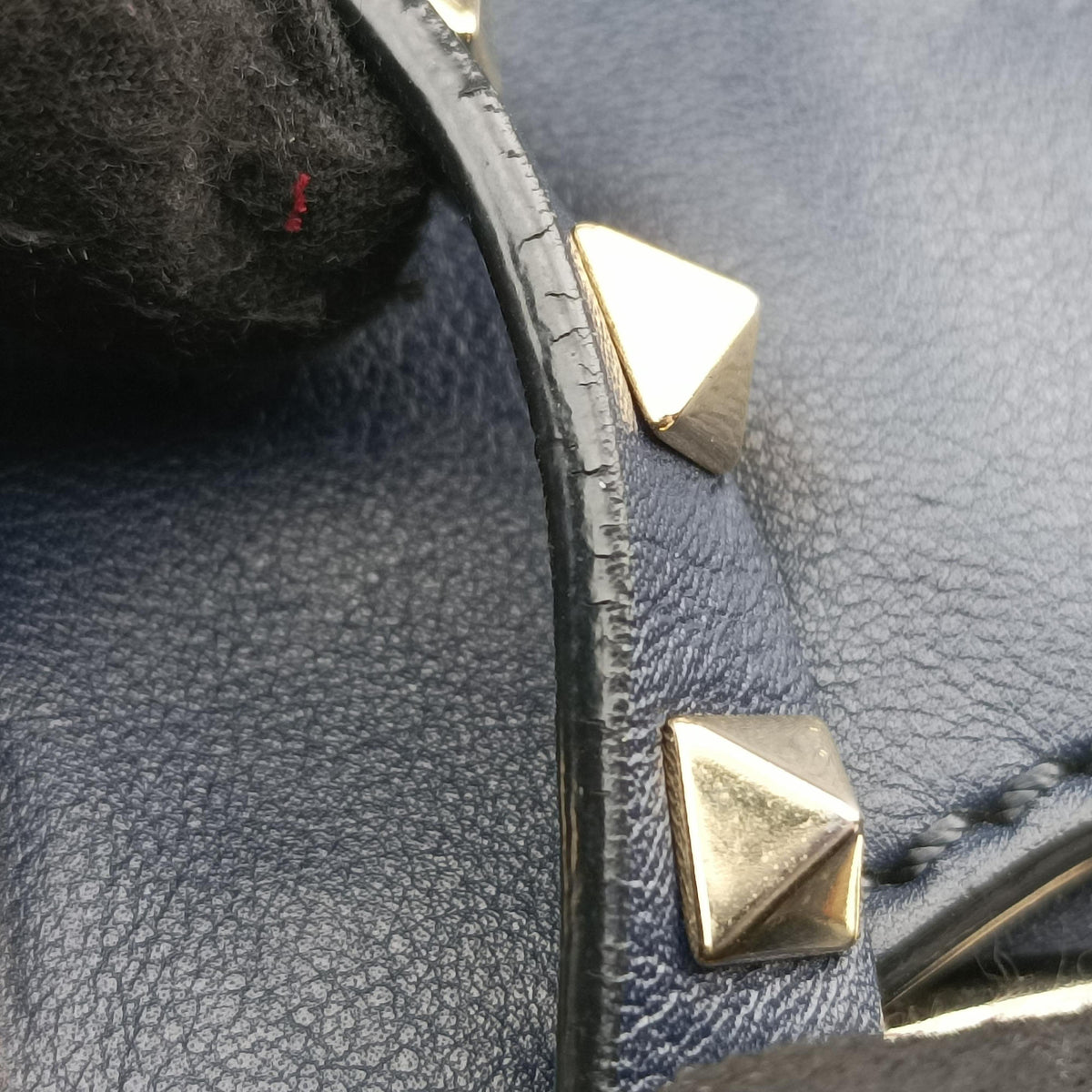 Pre-owned Valentino Rockstud Blue Leather  shoulderbag | stylenewstar