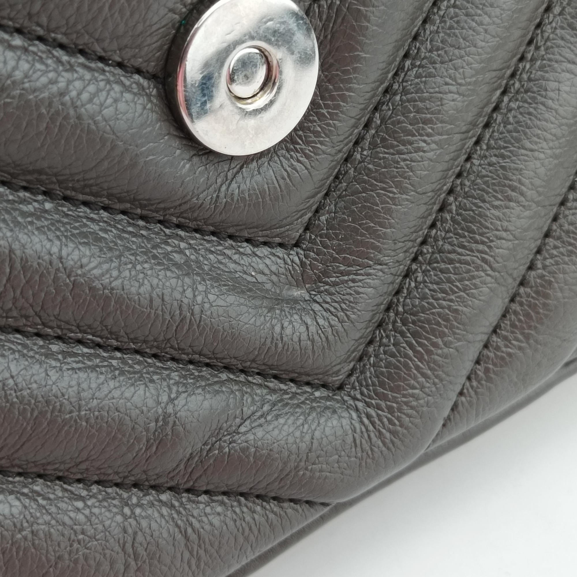 Pre-owned Yves Saint Laurent COLLEGE Grey Leather 428056 shoulderbag | stylenewstar