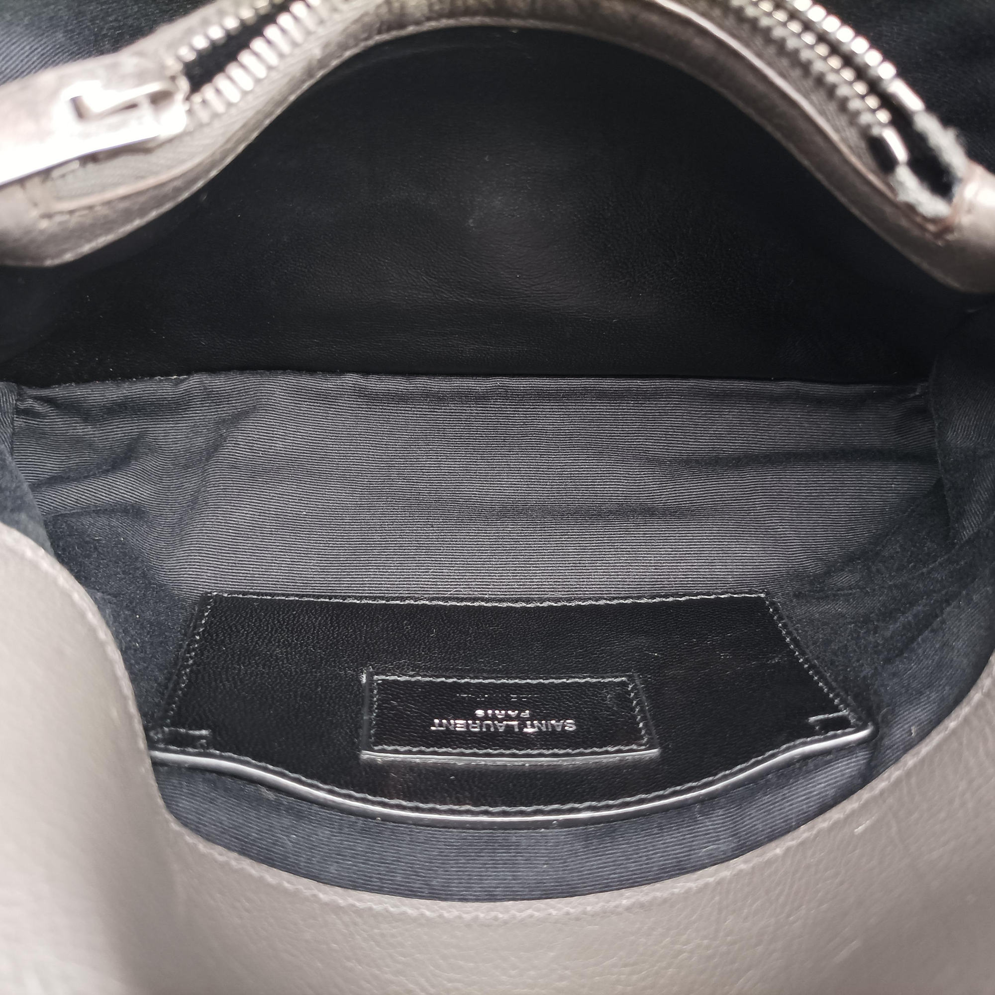 Pre-owned Yves Saint Laurent COLLEGE Grey Leather 428056 shoulderbag | stylenewstar