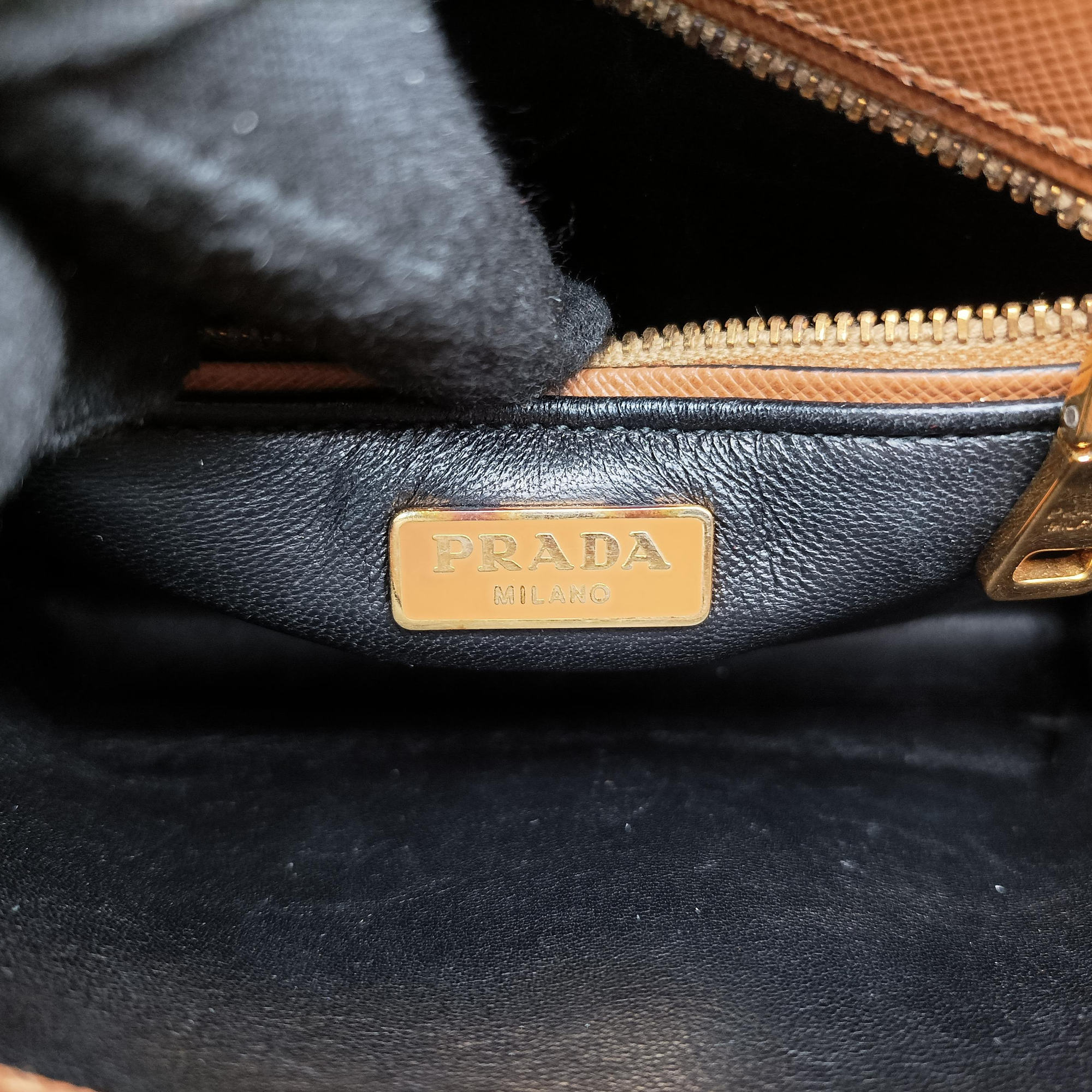 Pre-owned Prada Bicolor Box Brown×White Saffiano Leather  shoulderbag | stylenewstar