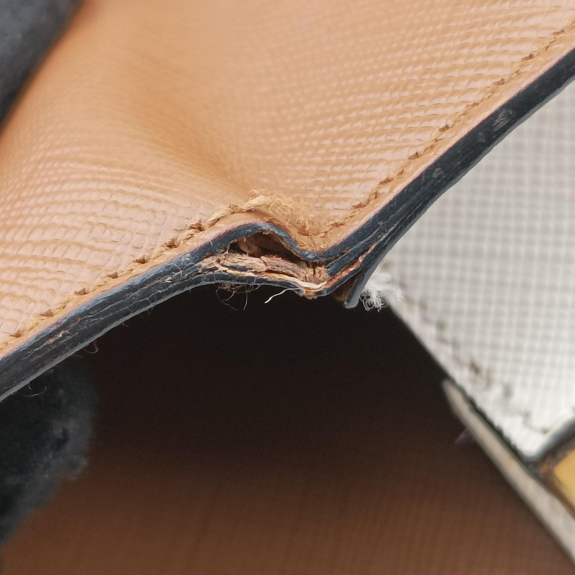 Pre-owned Prada Bicolor Box Brown×White Saffiano Leather  shoulderbag | stylenewstar