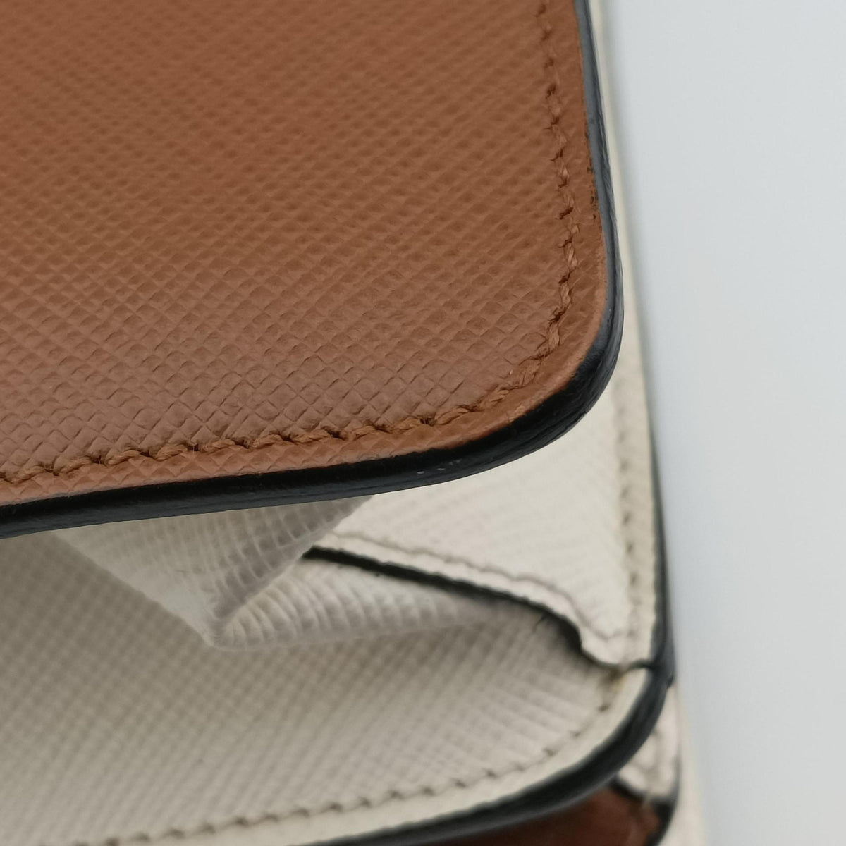 Pre-owned Prada Bicolor Box Brown×White Saffiano Leather  shoulderbag | stylenewstar