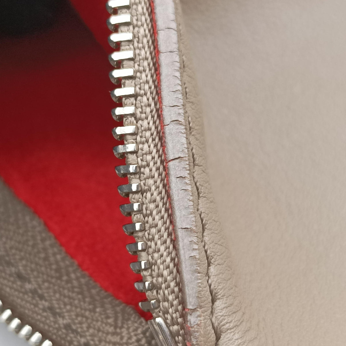 Vintage Celine Fortune cookie khaki Leather  shoulderbag | stylenewstar