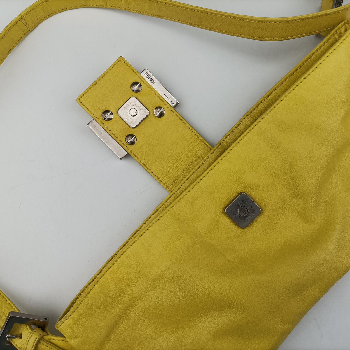 Pre-owned Fendi Color Block Baguette Yellow Leather 26685 shoulderbag | stylenewstar