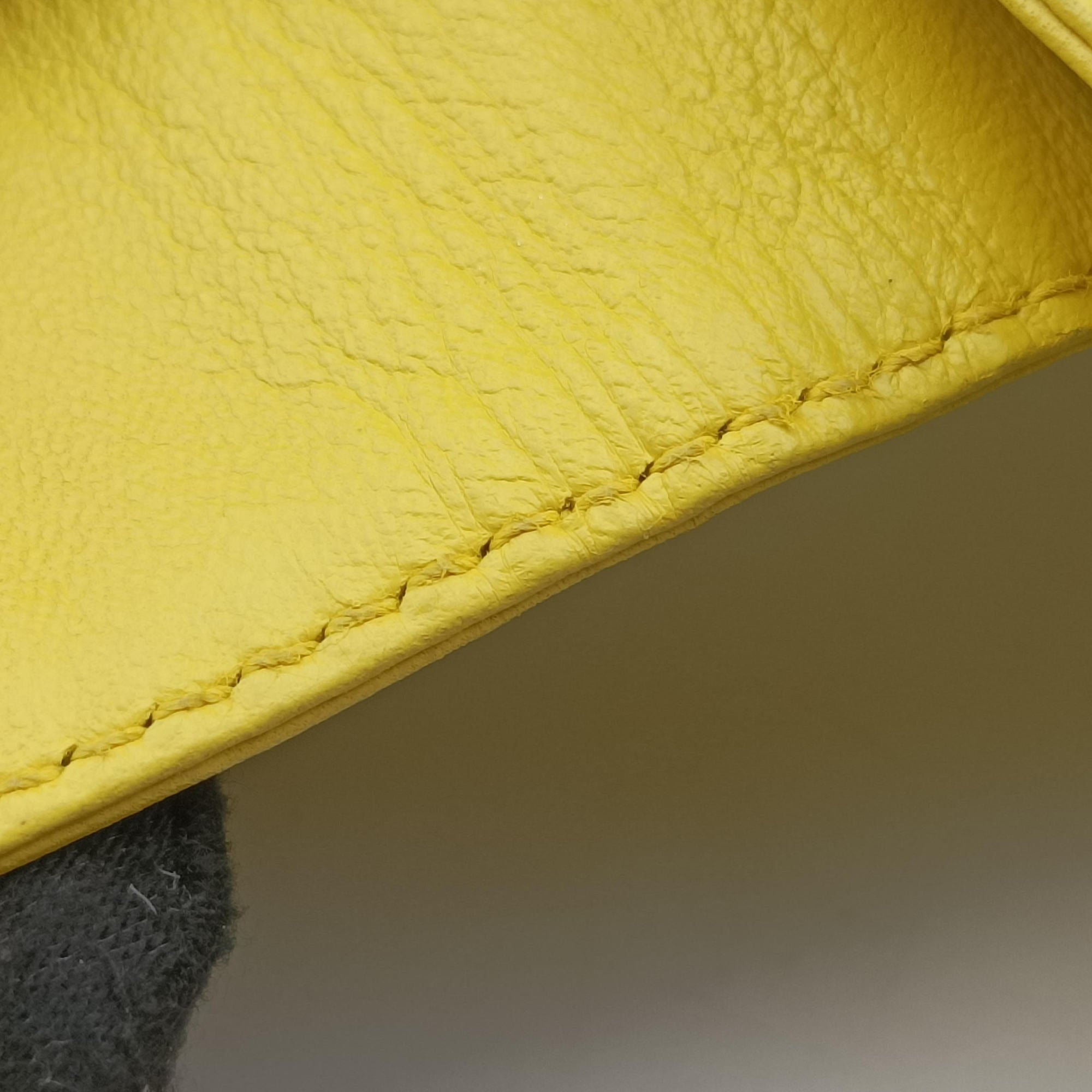 Pre-owned Fendi Color Block Baguette Yellow Leather 26685 shoulderbag | stylenewstar