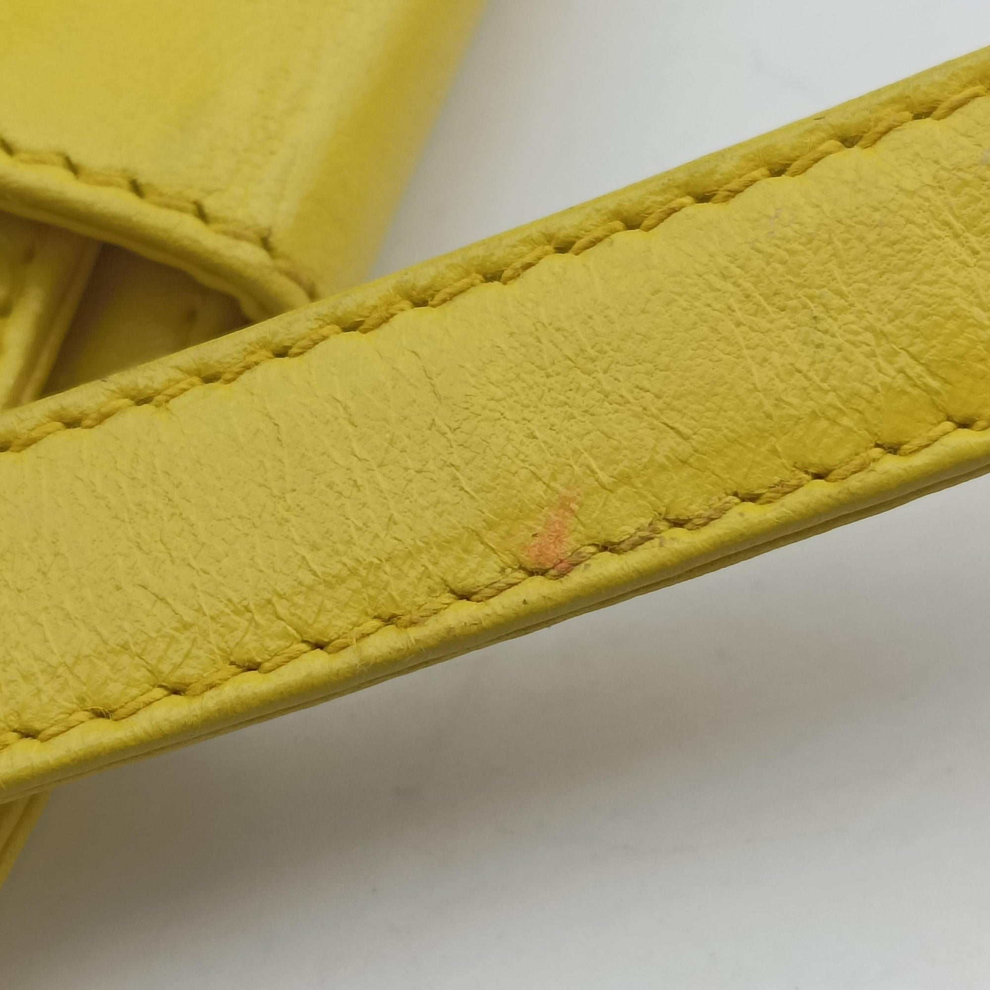 Pre-owned Fendi Color Block Baguette Yellow Leather 26685 shoulderbag | stylenewstar