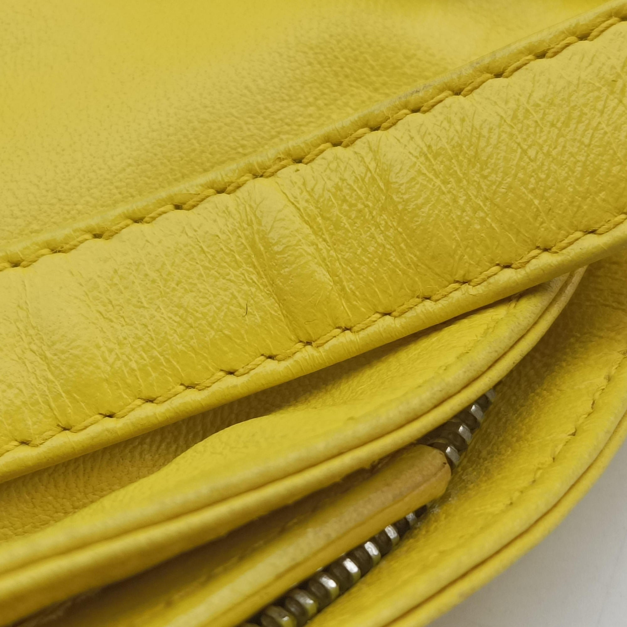 Pre-owned Fendi Color Block Baguette Yellow Leather 26685 shoulderbag | stylenewstar