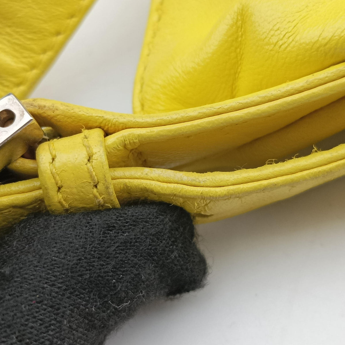 Pre-owned Fendi Color Block Baguette Yellow Leather 26685 shoulderbag | stylenewstar