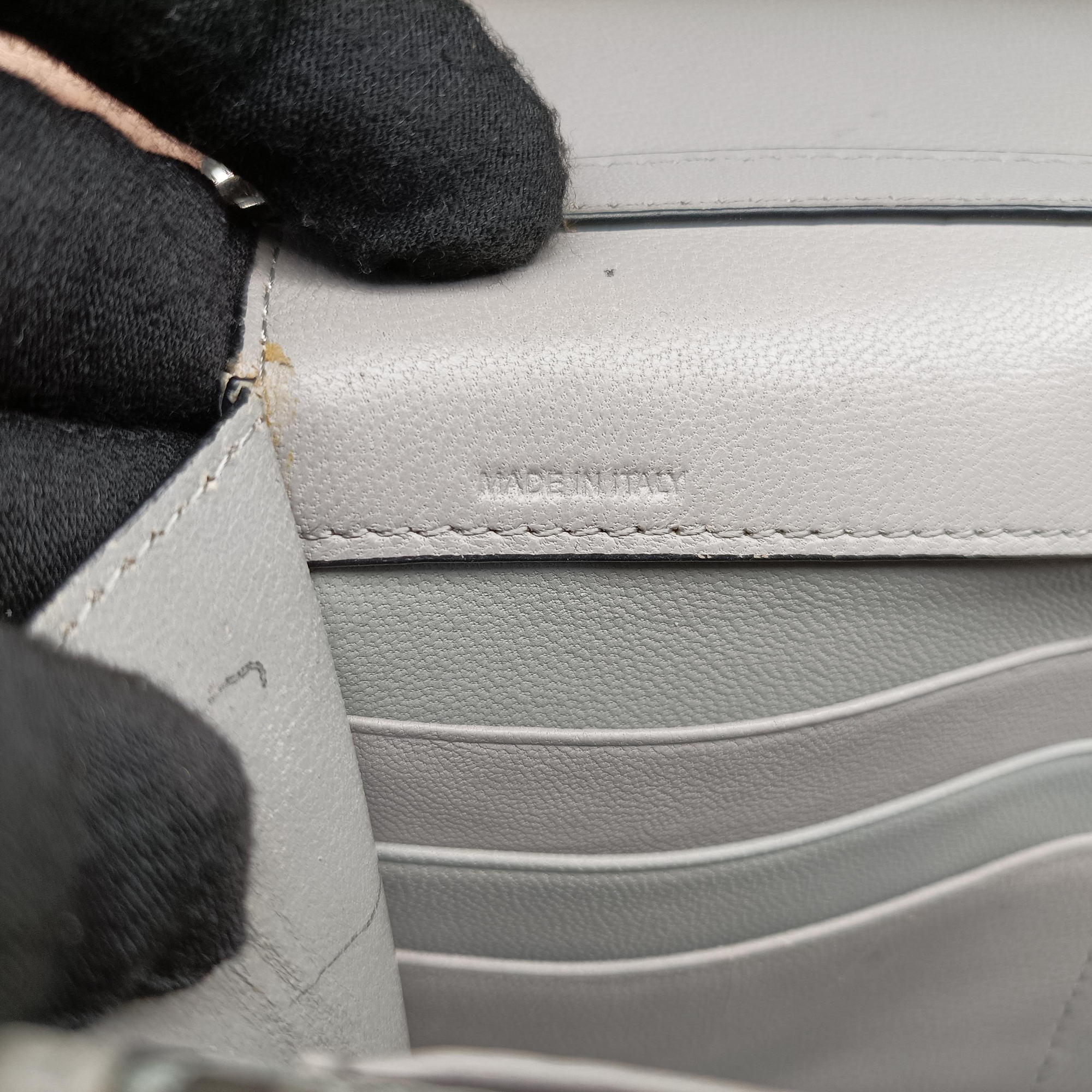 Vintage Givenchy Logo Chain Grey Leather  shoulderbag | stylenewstar