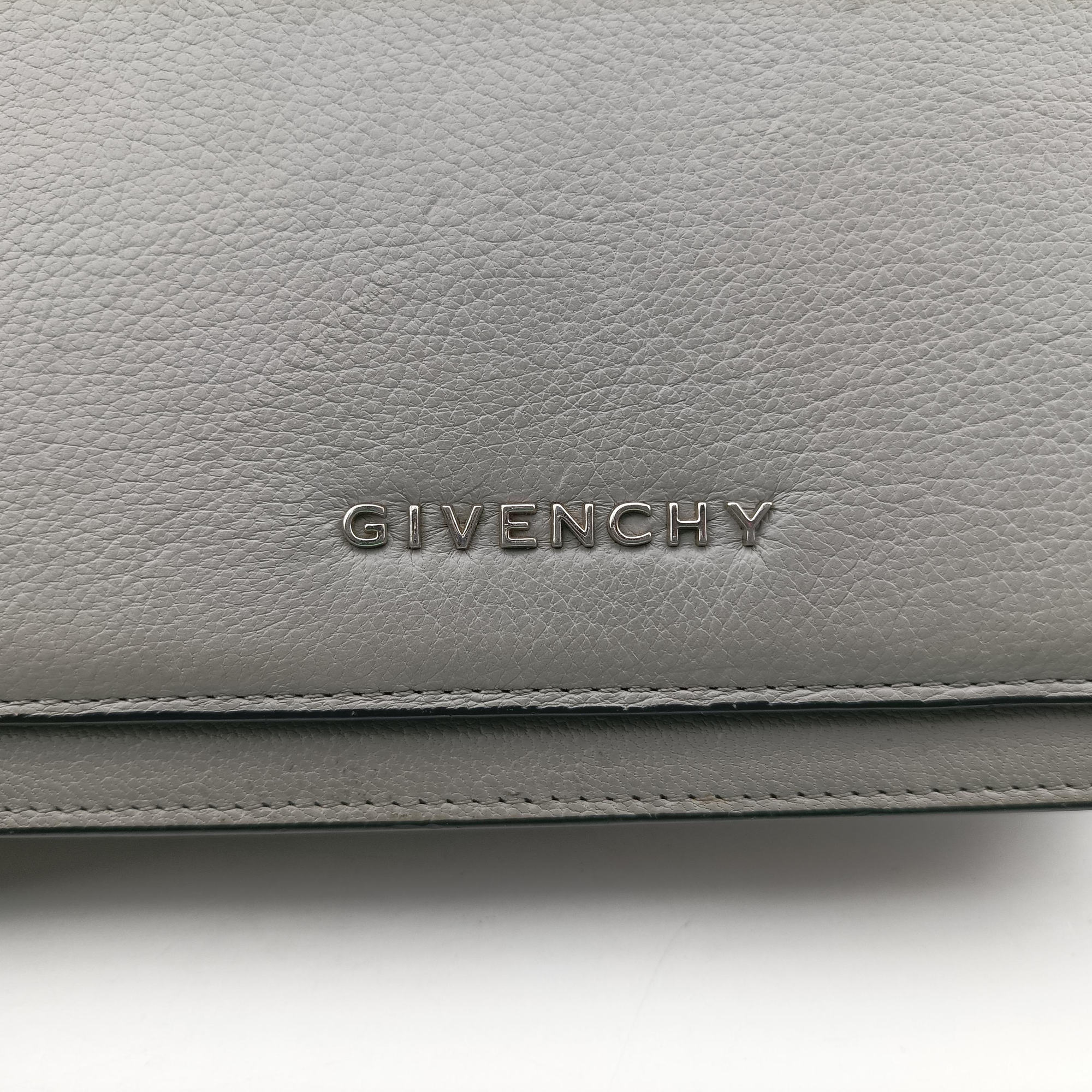 Vintage Givenchy Logo Chain Grey Leather  shoulderbag | stylenewstar