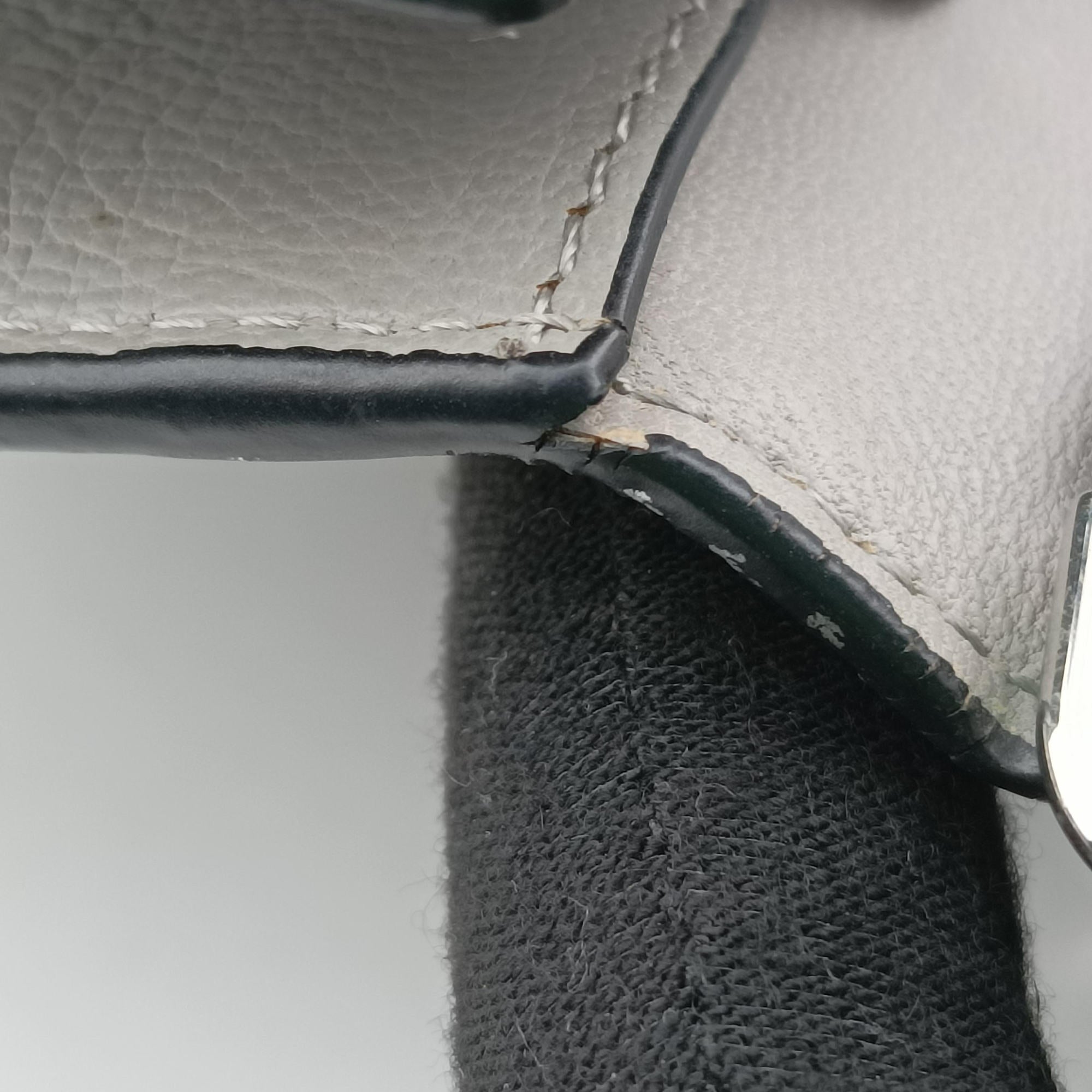 Vintage Givenchy Logo Chain Grey Leather  shoulderbag | stylenewstar