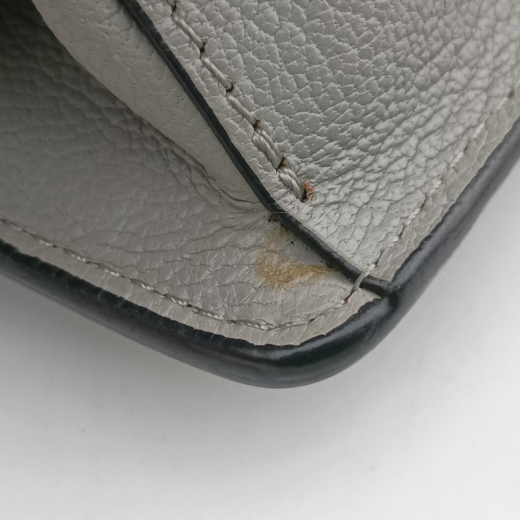 Vintage Givenchy Logo Chain Grey Leather  shoulderbag | stylenewstar