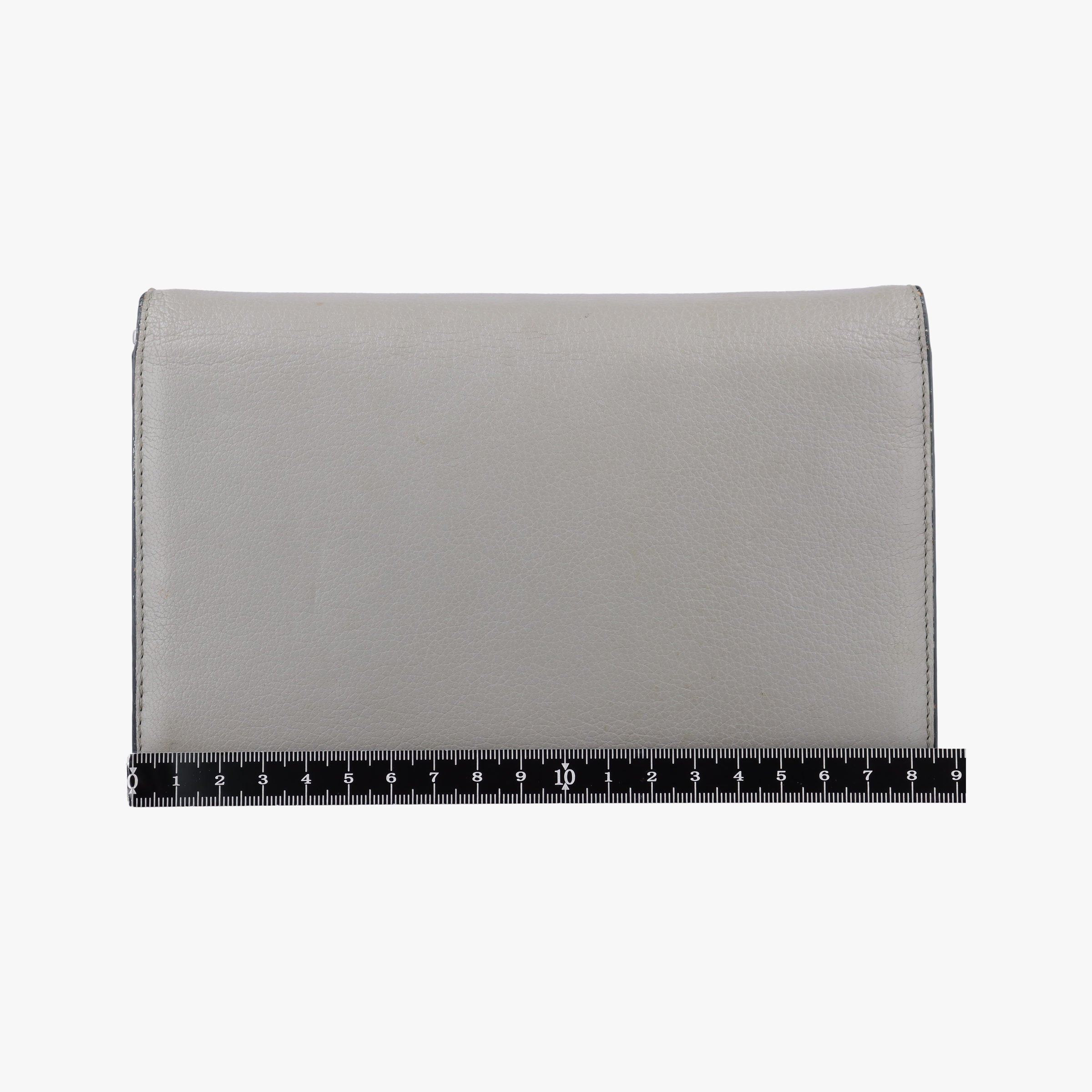 Vintage Givenchy Logo Chain Grey Leather  shoulderbag | stylenewstar