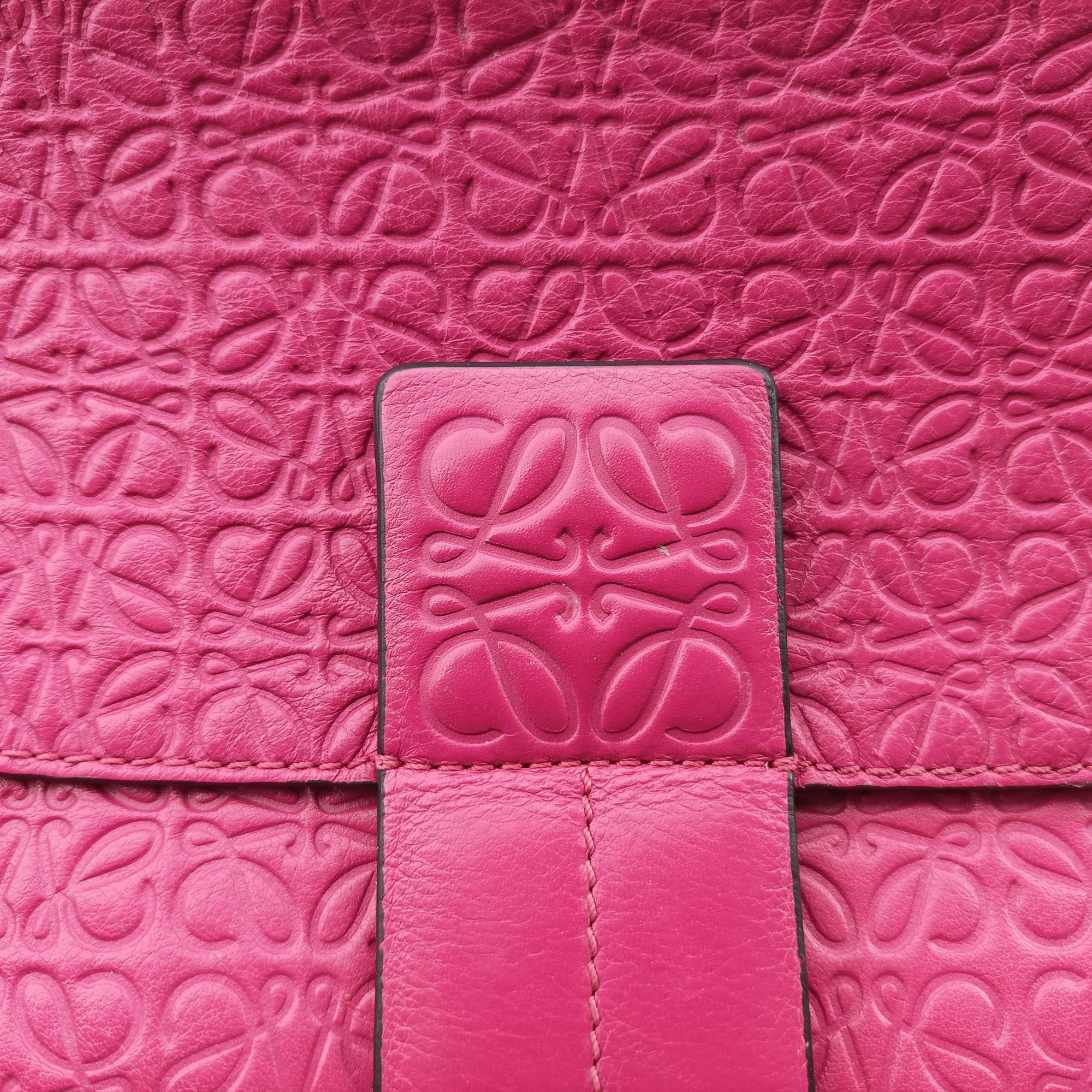 Pre-owned Loewe Avenue Rose Leather  shoulderbag | stylenewstar