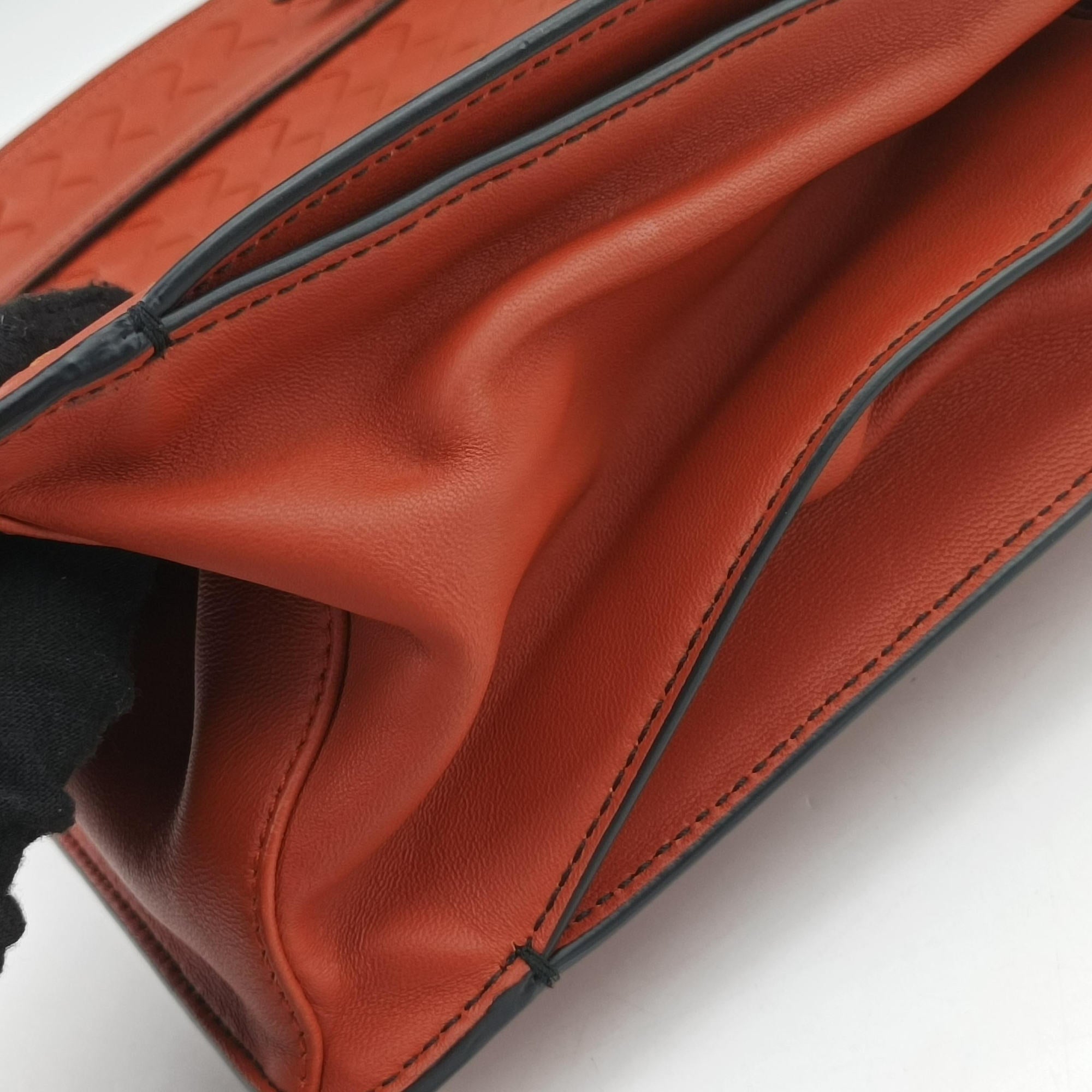 Pre-owned Bottega Veneta Intrecciato OrangeRed lambskin  shoulderbag | stylenewstar