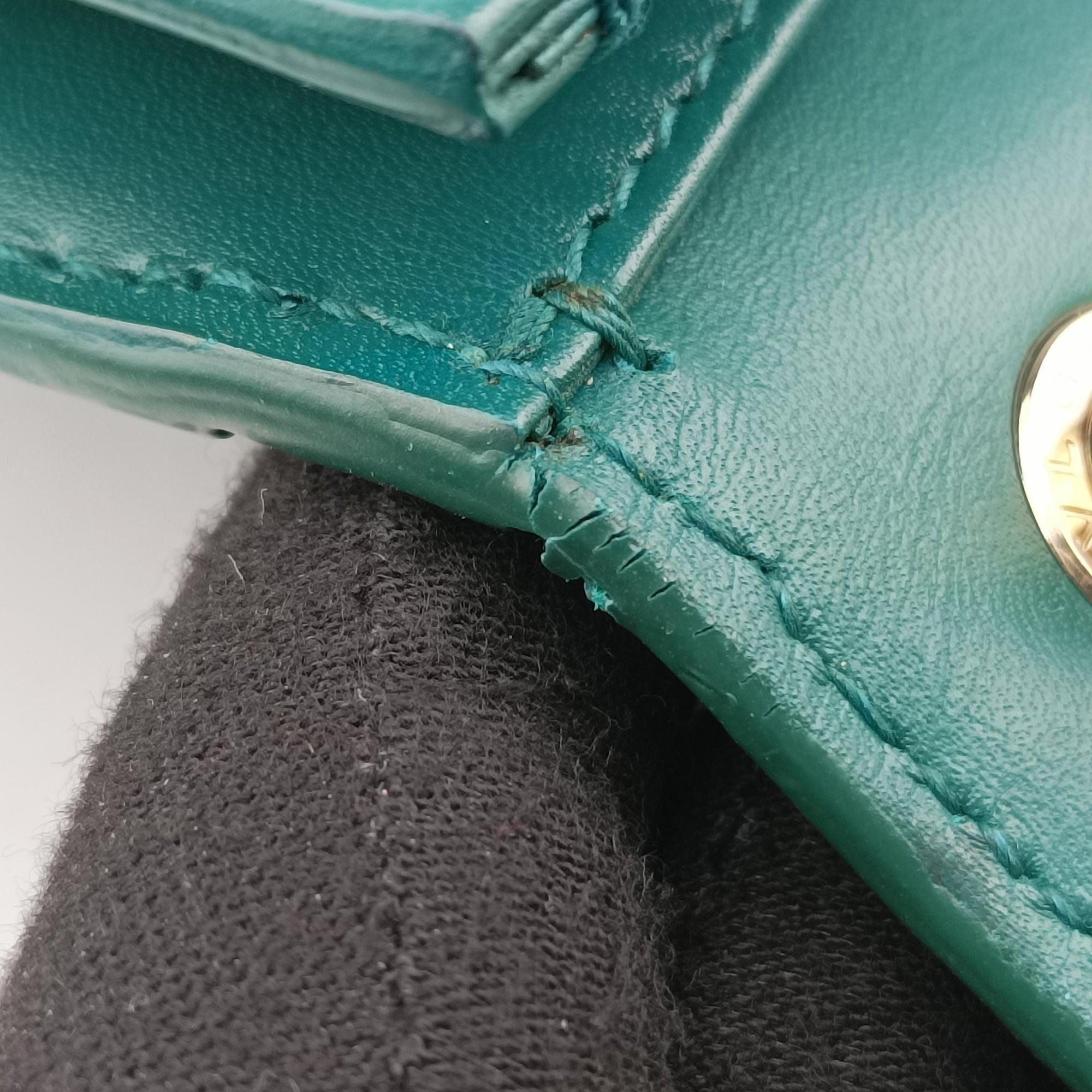 Secondhand Bvlgari Serpenti Green Galuchat Skin×Leather  shoulderbag | stylenewstar