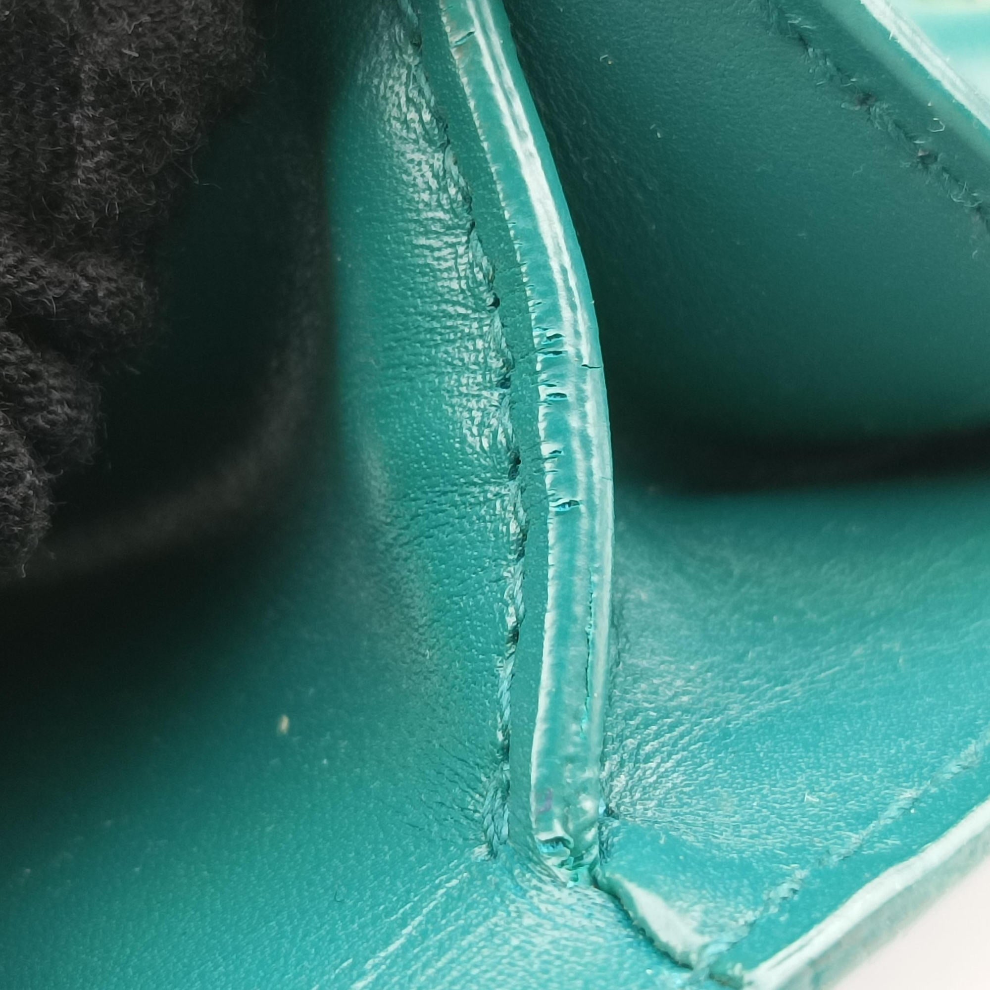 Secondhand Bvlgari Serpenti Green Galuchat Skin×Leather  shoulderbag | stylenewstar