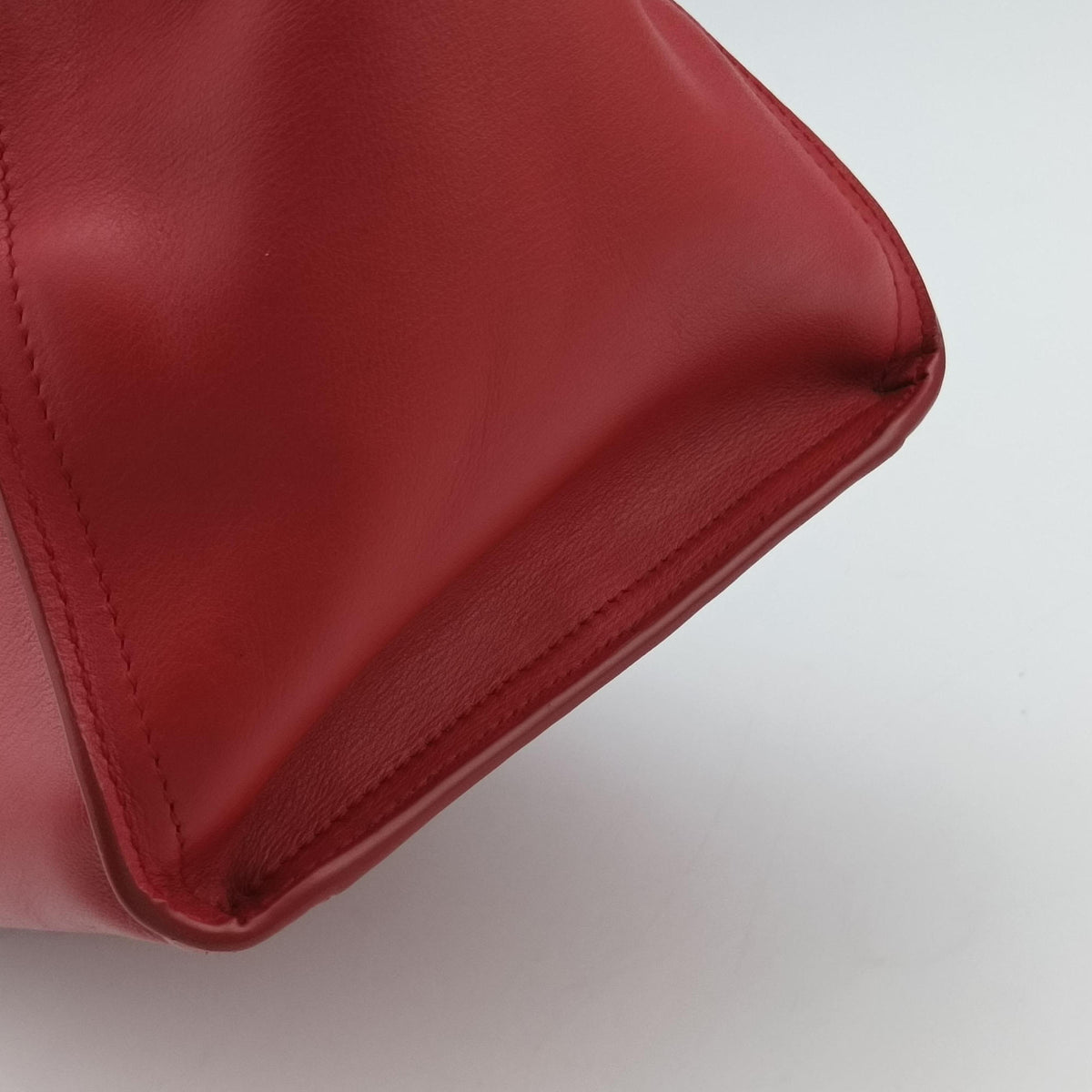 Pre-owned Yves Saint Laurent Y Ligne Petit Cabas Red Leather 311210 shoulderbag | stylenewstar