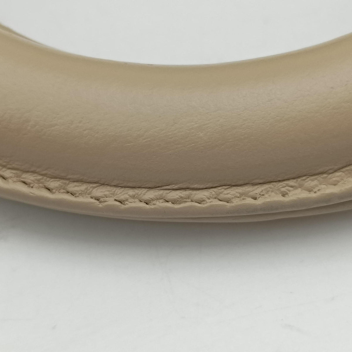 Secondhand Christian Dior Lady Dior Avenue Tote Beige lambskin  handbag | stylenewstar