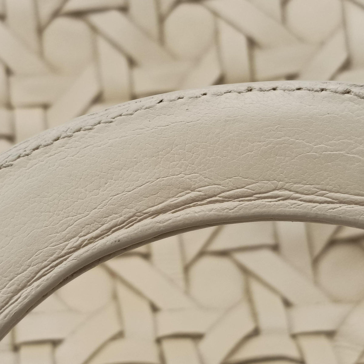 Secondhand Christian Dior Lady Dior Avenue Tote Beige lambskin  handbag | stylenewstar