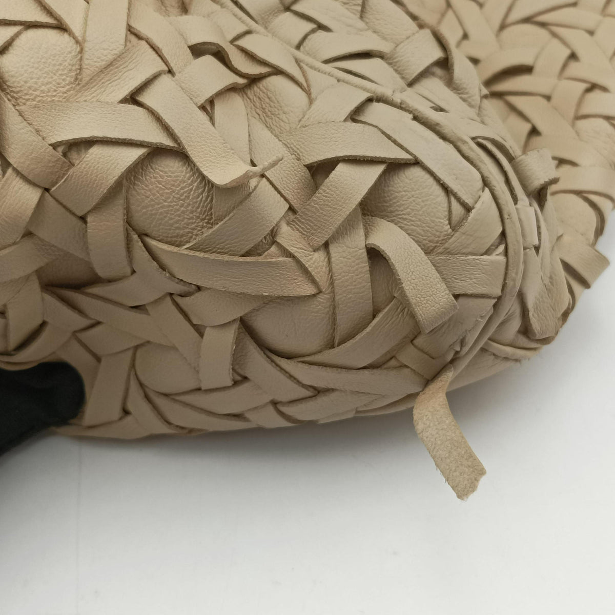 Secondhand Christian Dior Lady Dior Avenue Tote Beige lambskin  handbag | stylenewstar