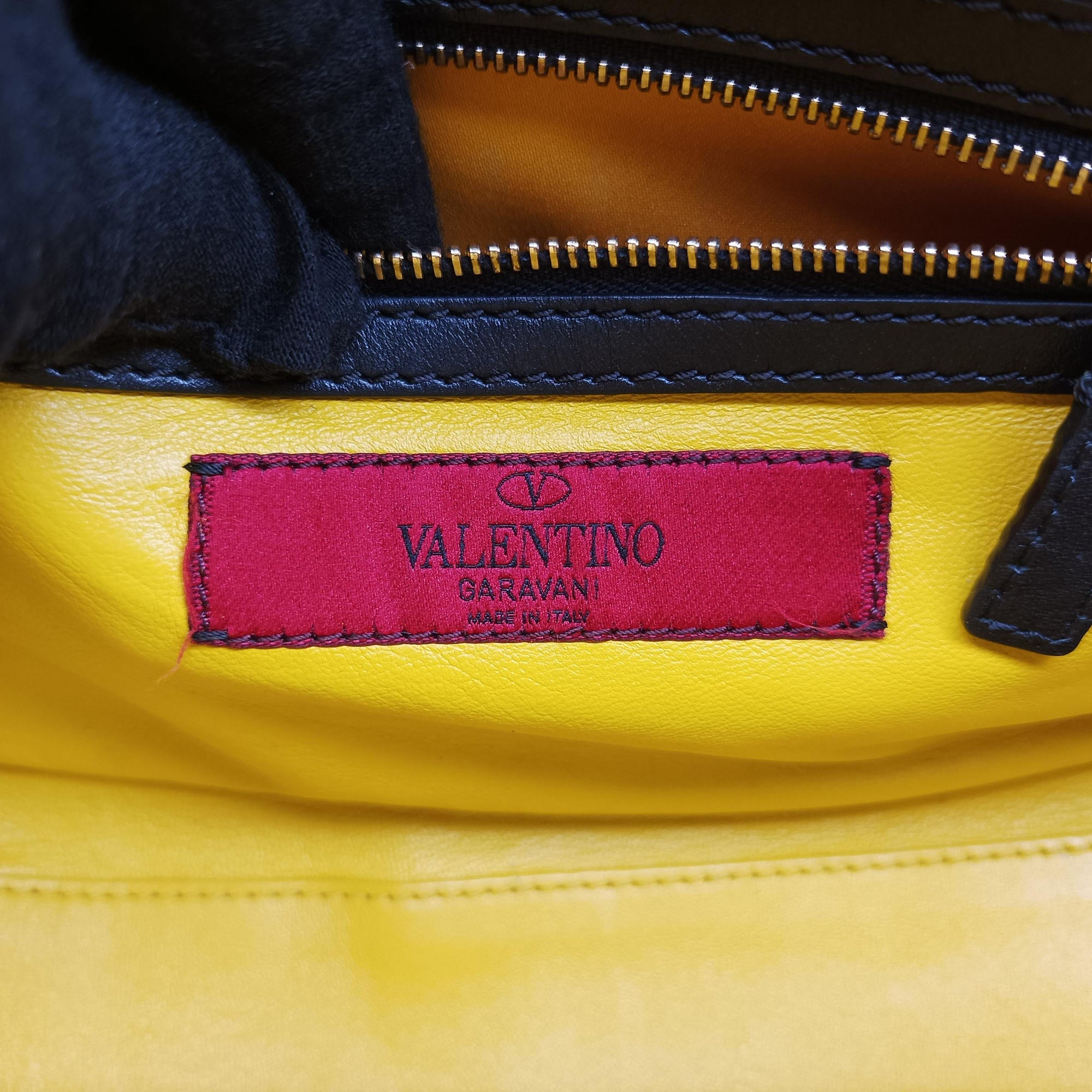 Vintage Valentino Rockstud Yellow × Black Leather  shoulderbag | stylenewstar