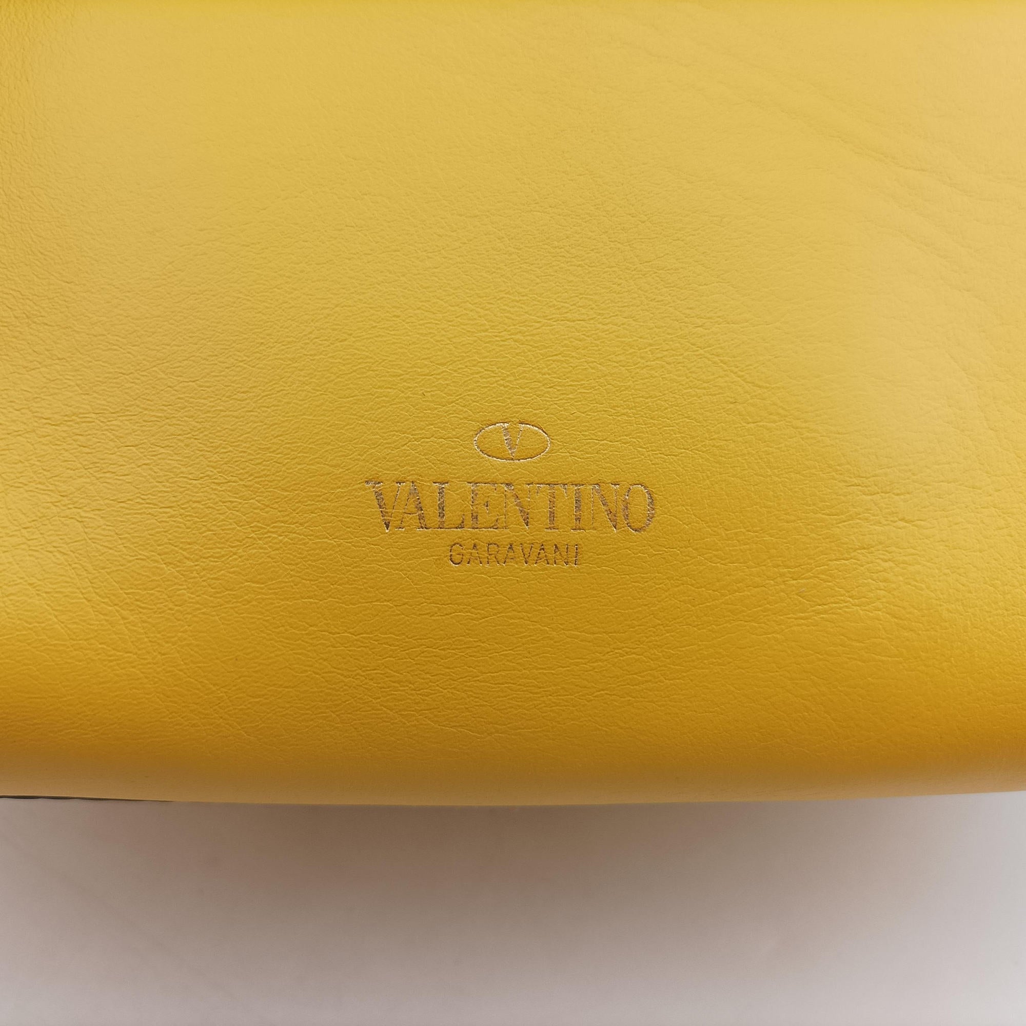 Vintage Valentino Rockstud Yellow × Black Leather  shoulderbag | stylenewstar