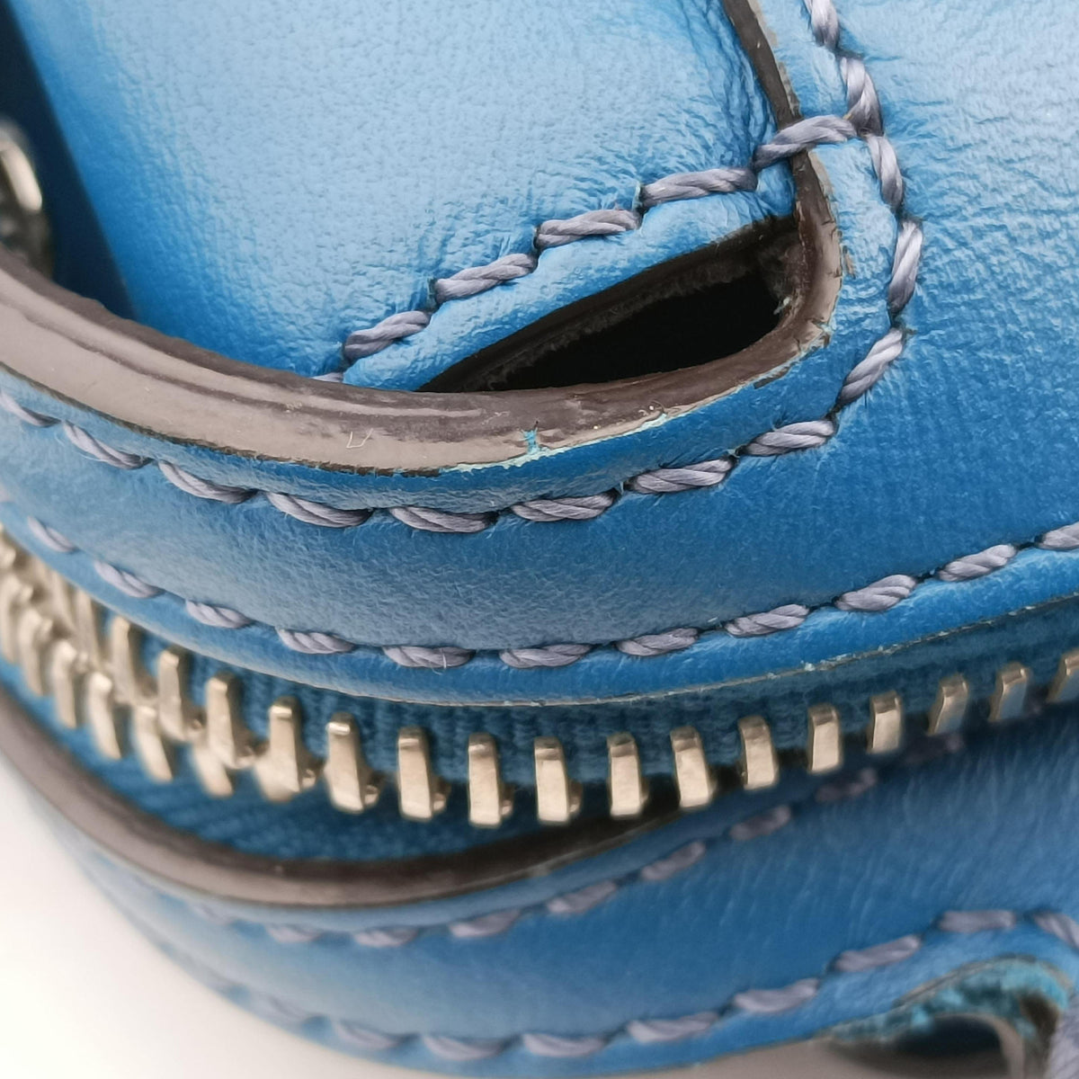Pre-owned Fendi Dotcom Blue Leather 8BN293 shoulderbag | stylenewstar