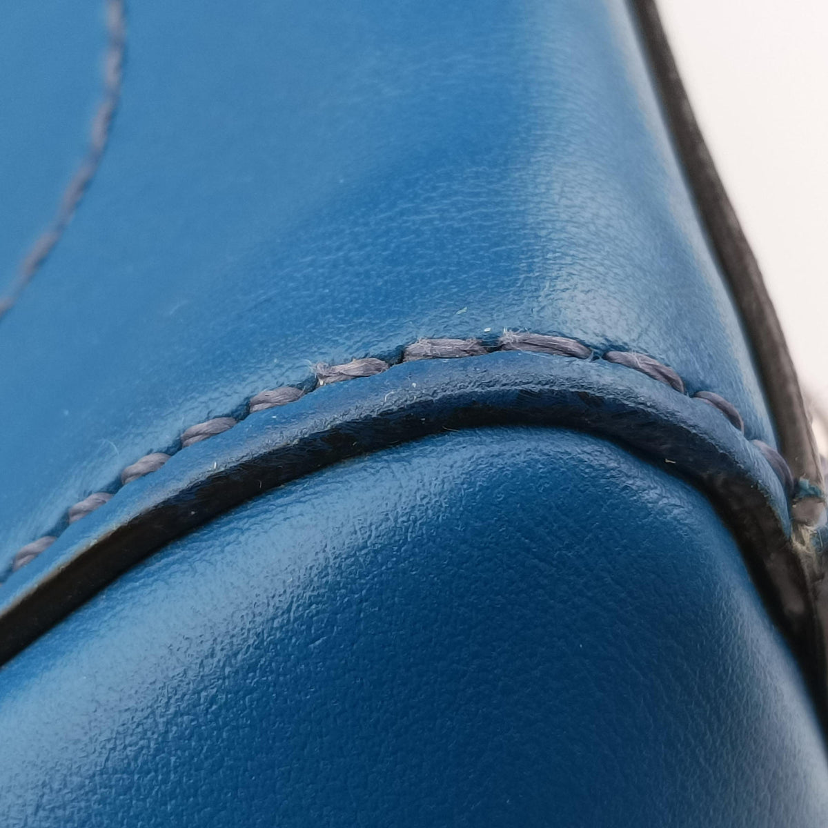 Pre-owned Fendi Dotcom Blue Leather 8BN293 shoulderbag | stylenewstar