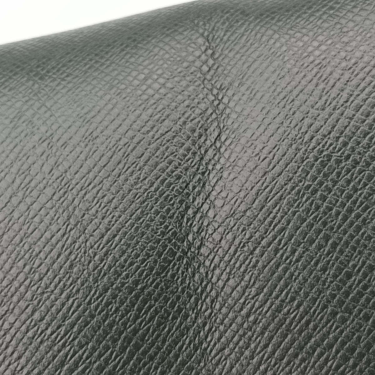 Pre-owned Louis Vuitton Kendall PM Epicea Taiga M30124 handbag | stylenewstar