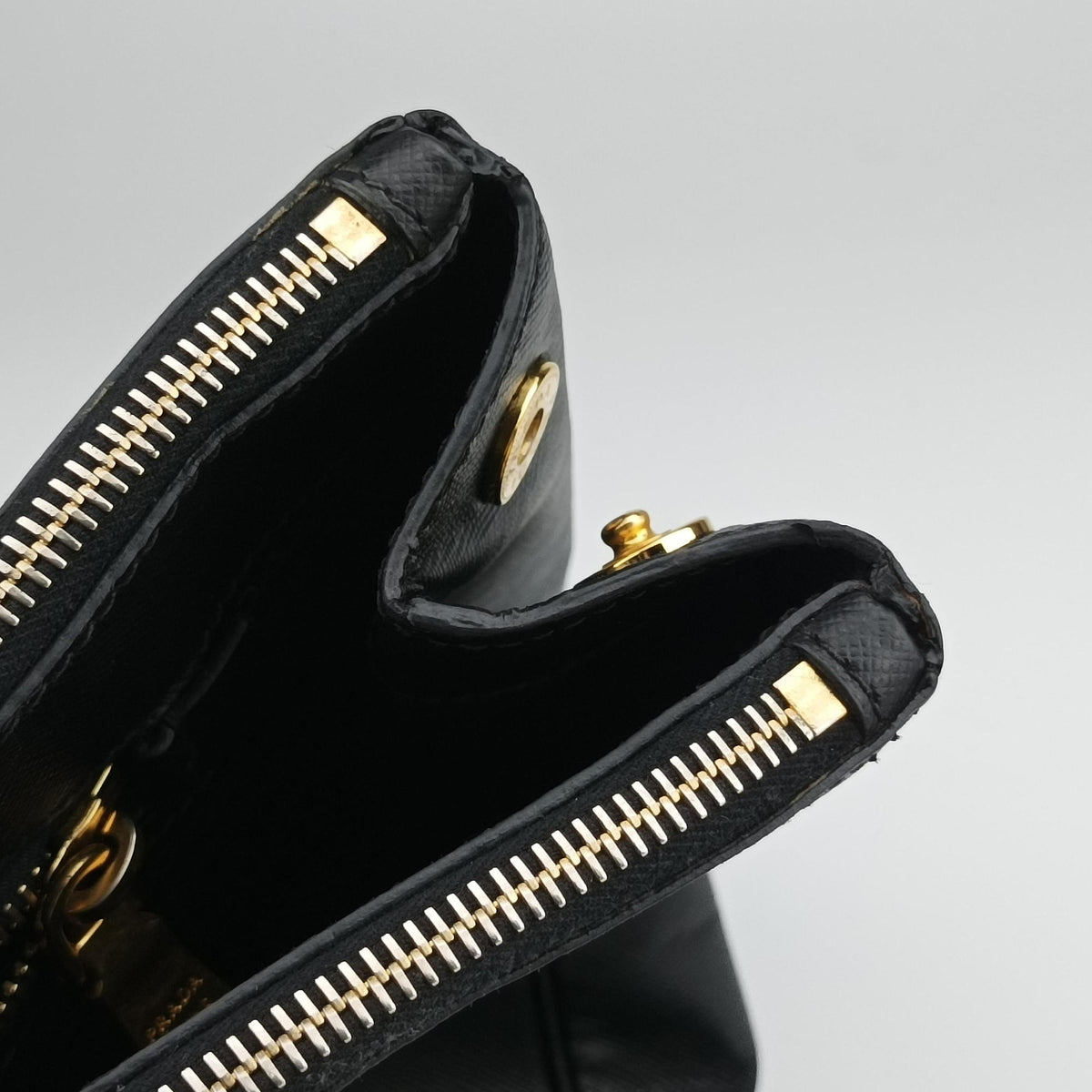Pre-owned Prada Galleria Black SAFFIANO　Leather BN1802 shoulderbag | stylenewstar