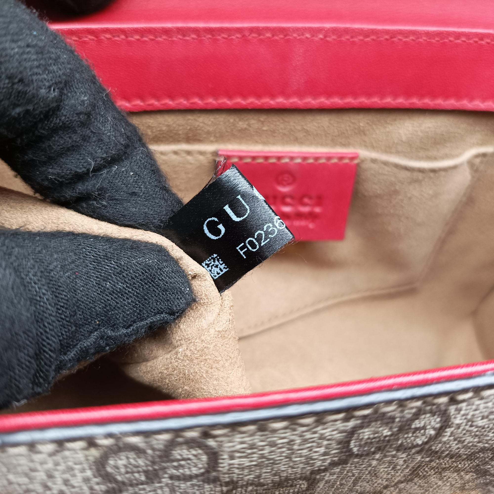 Pre-owned Gucci Padlock Beige×red×pink PVC coated canvas×Leather 409487 shoulderbag | stylenewstar
